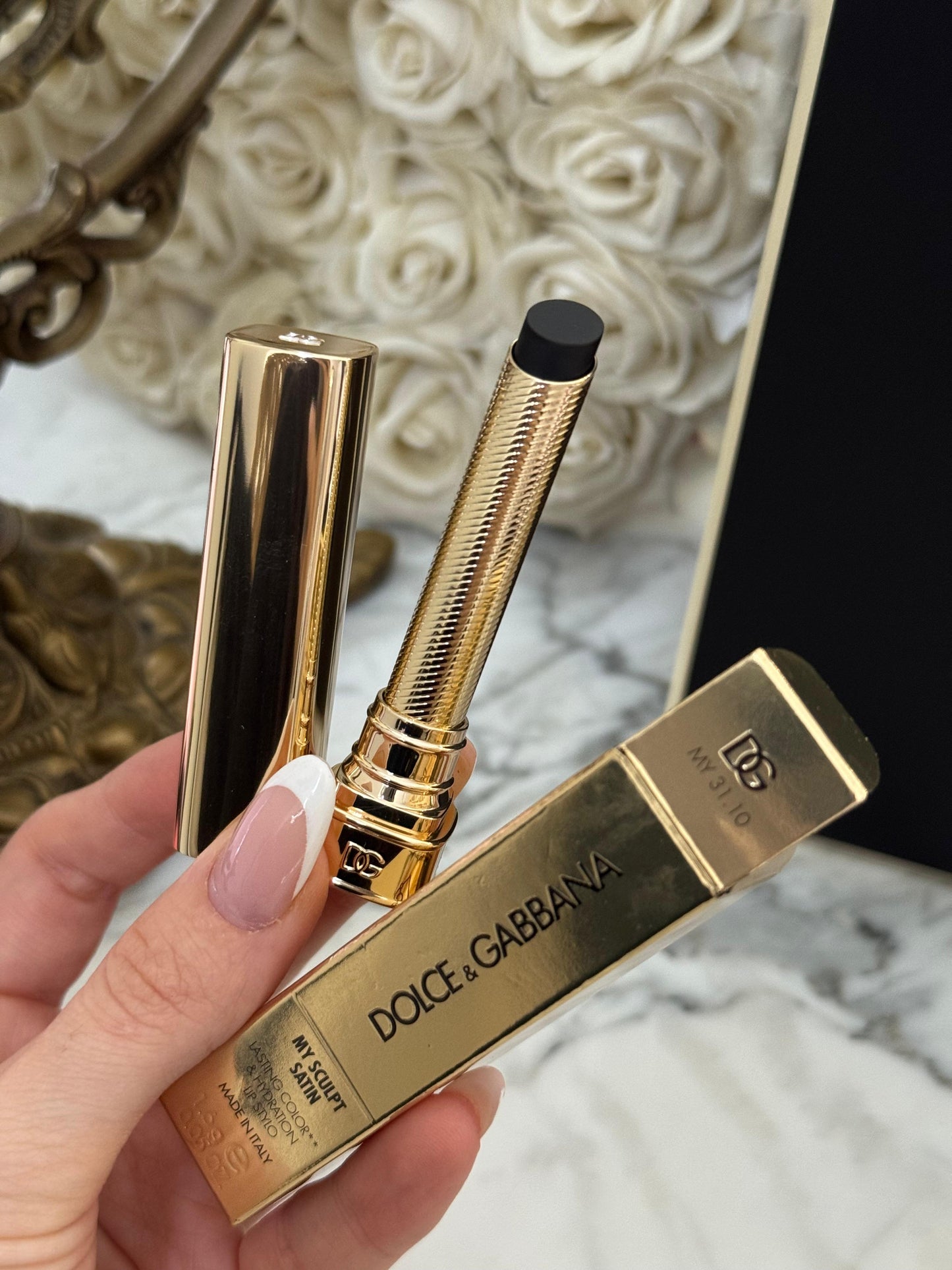 DOLCE&GABBANA My Sculpt Satin
Lasting Color & Hydration Lipstick Stylo - MY 31.10