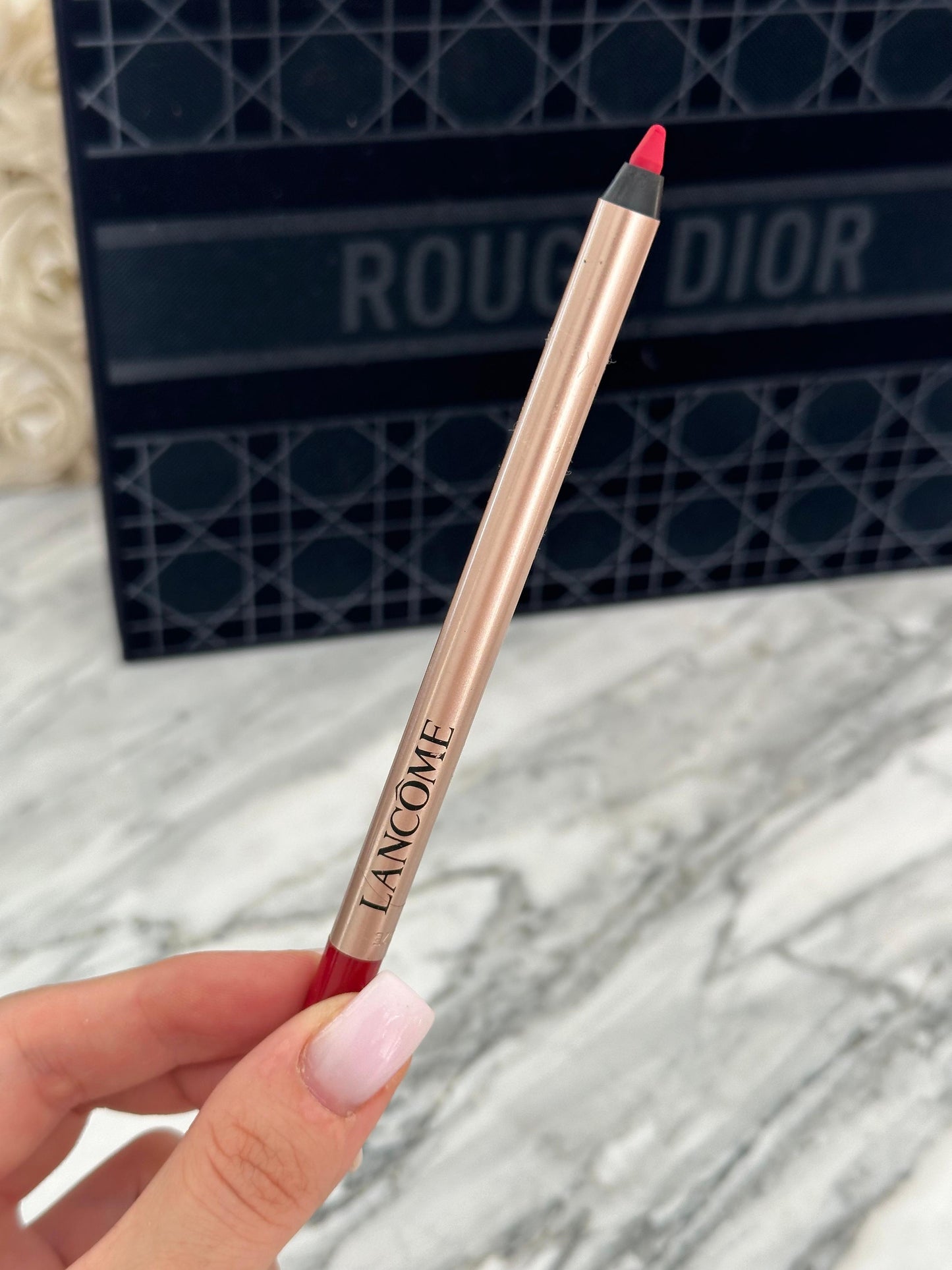 LANCÔME Idôle Lip Shaper
Creamy Matte Lip Liner (100)