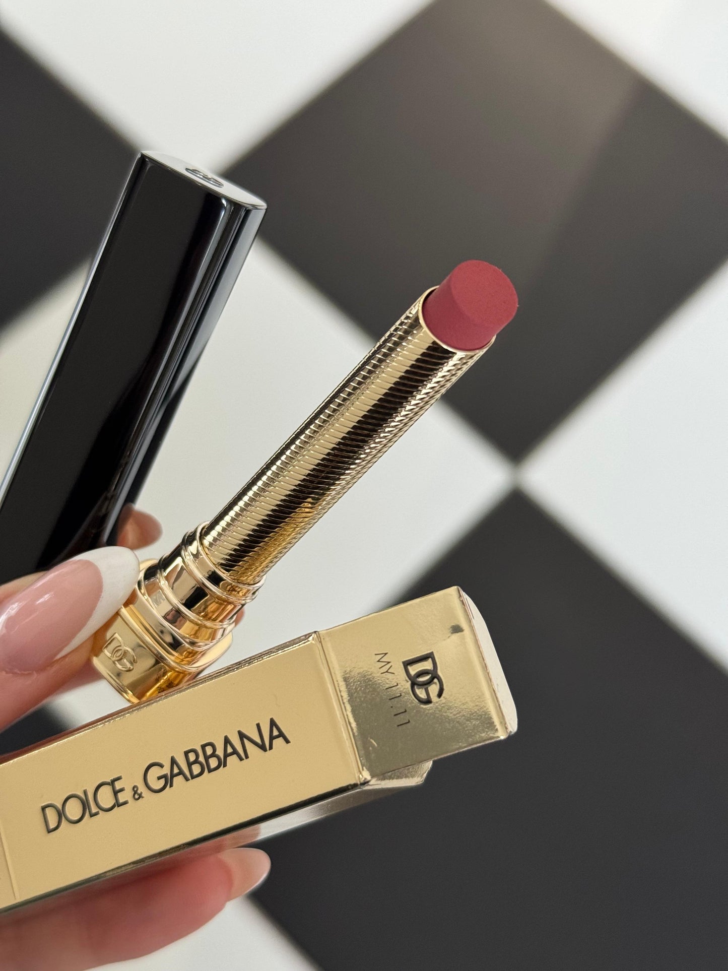 DOLCE&GABBANA My Comfy Matte Lipstick - My 11.11
Instant Rich Color & Hydration Lip Stylo