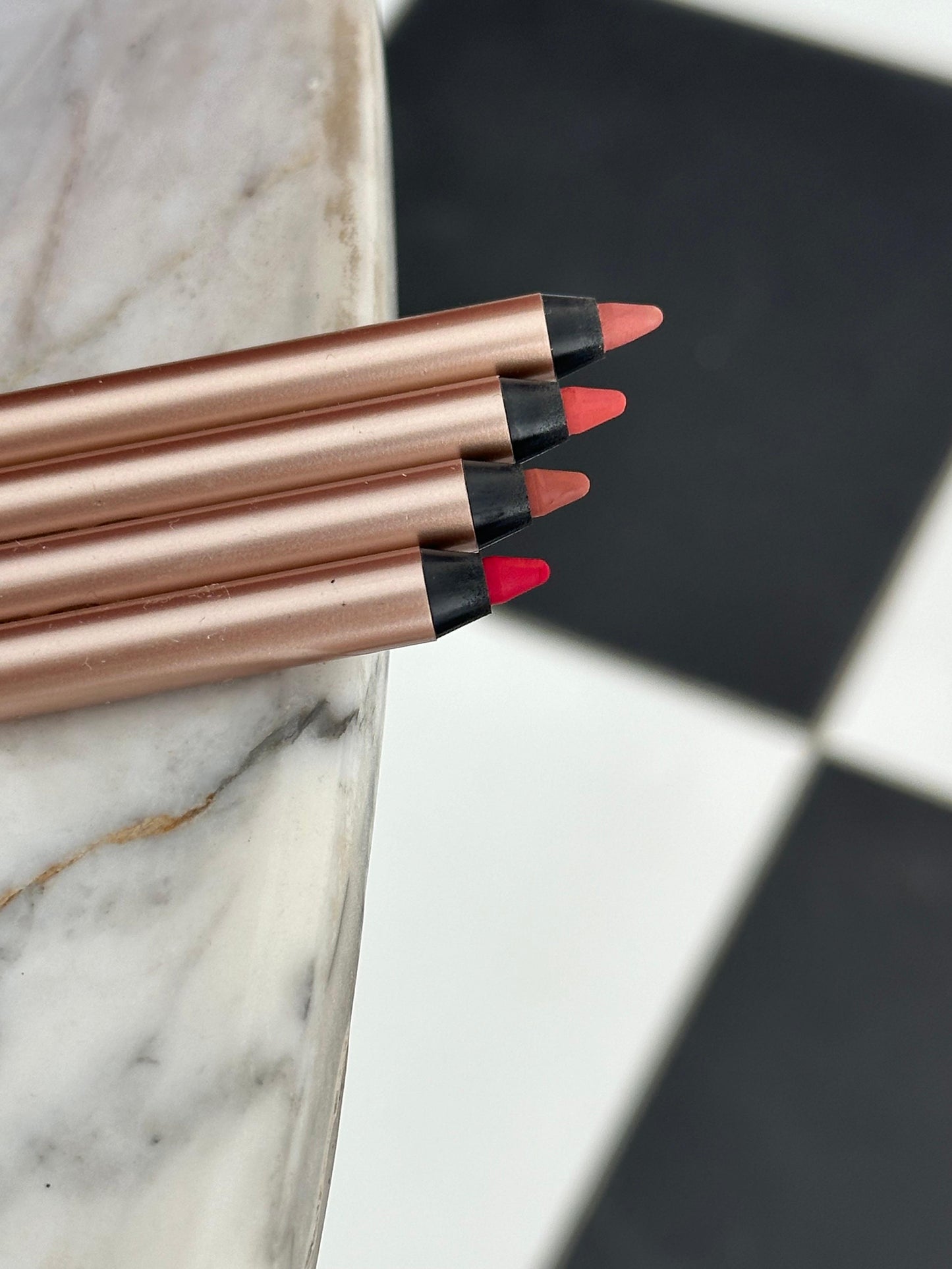 LANCÔME Idôle Lip Shaper
Creamy Matte Lip Liner (50)