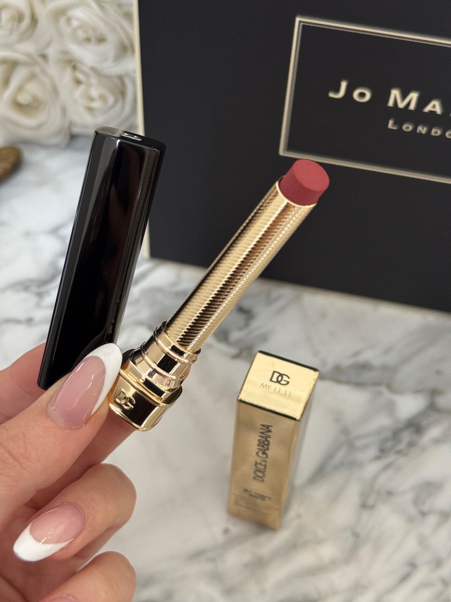 DOLCE&GABBANA My Comfy Matte Lipstick - My 11.11
Instant Rich Color & Hydration Lip Stylo