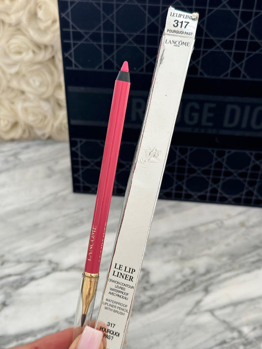LANCÔME Le Lip Liner Pencil
Waterproof & Smudge-Resistant (317)