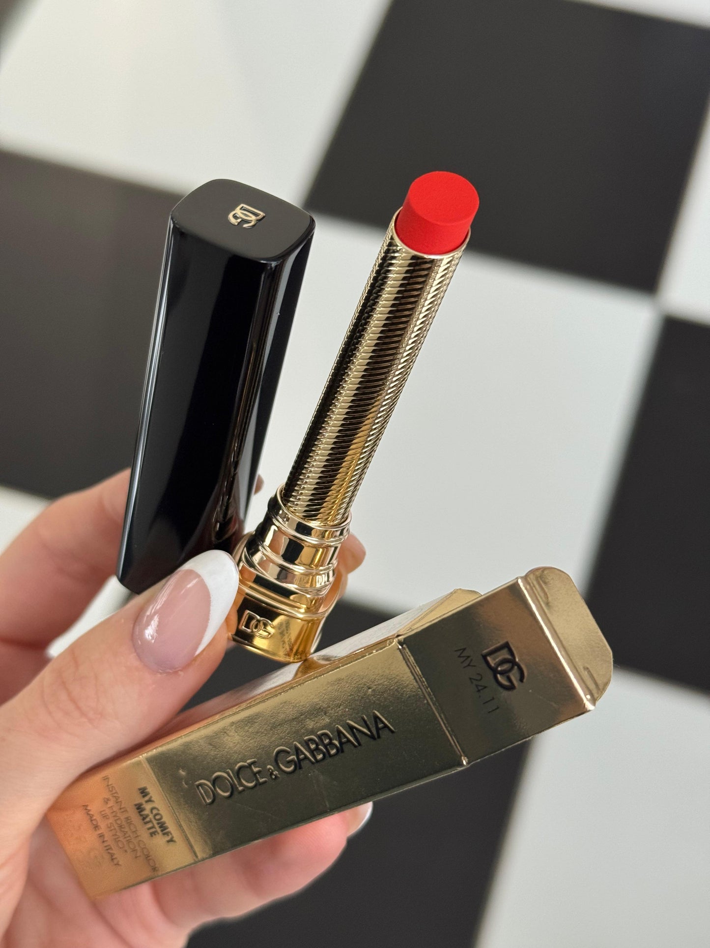 DOLCE&GABBANA My Comfy Matte Lipstick - My 24.11
Instant Rich Color & Hydration Lip Stylo