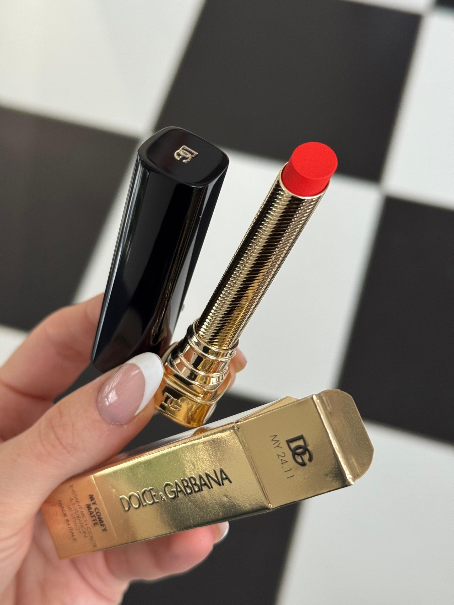 DOLCE&GABBANA My Comfy Matte Lipstick - My 24.11
Instant Rich Color & Hydration Lip Stylo
