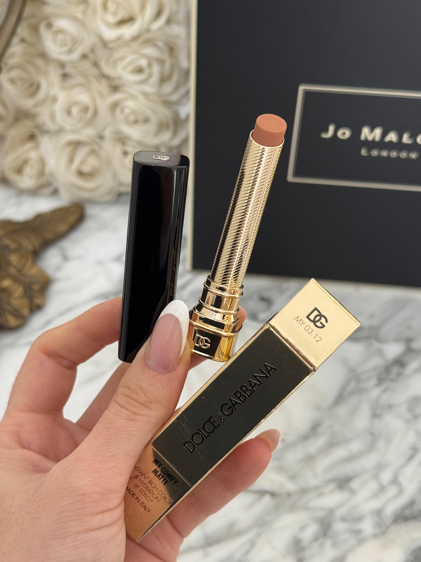 DOLCE&GABBANA My Comfy Matte Lipstick - My 03.12
Instant Rich Color & Hydration Lip Stylo