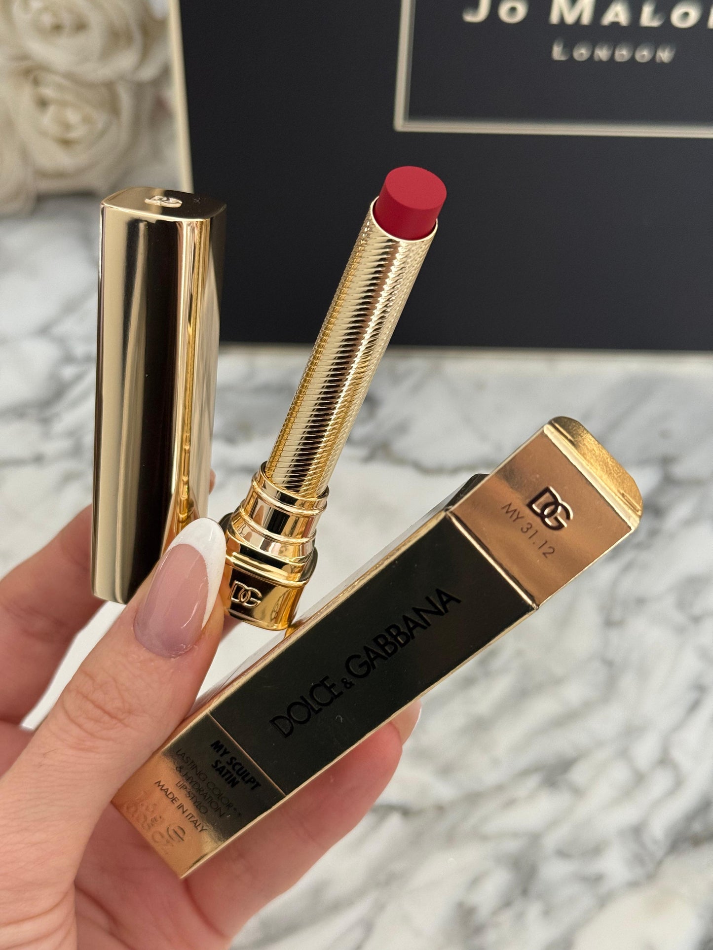 DOLCE&GABBANA My Sculpt Satin
Lasting Color & Hydration Lipstick Stylo - My 31.12