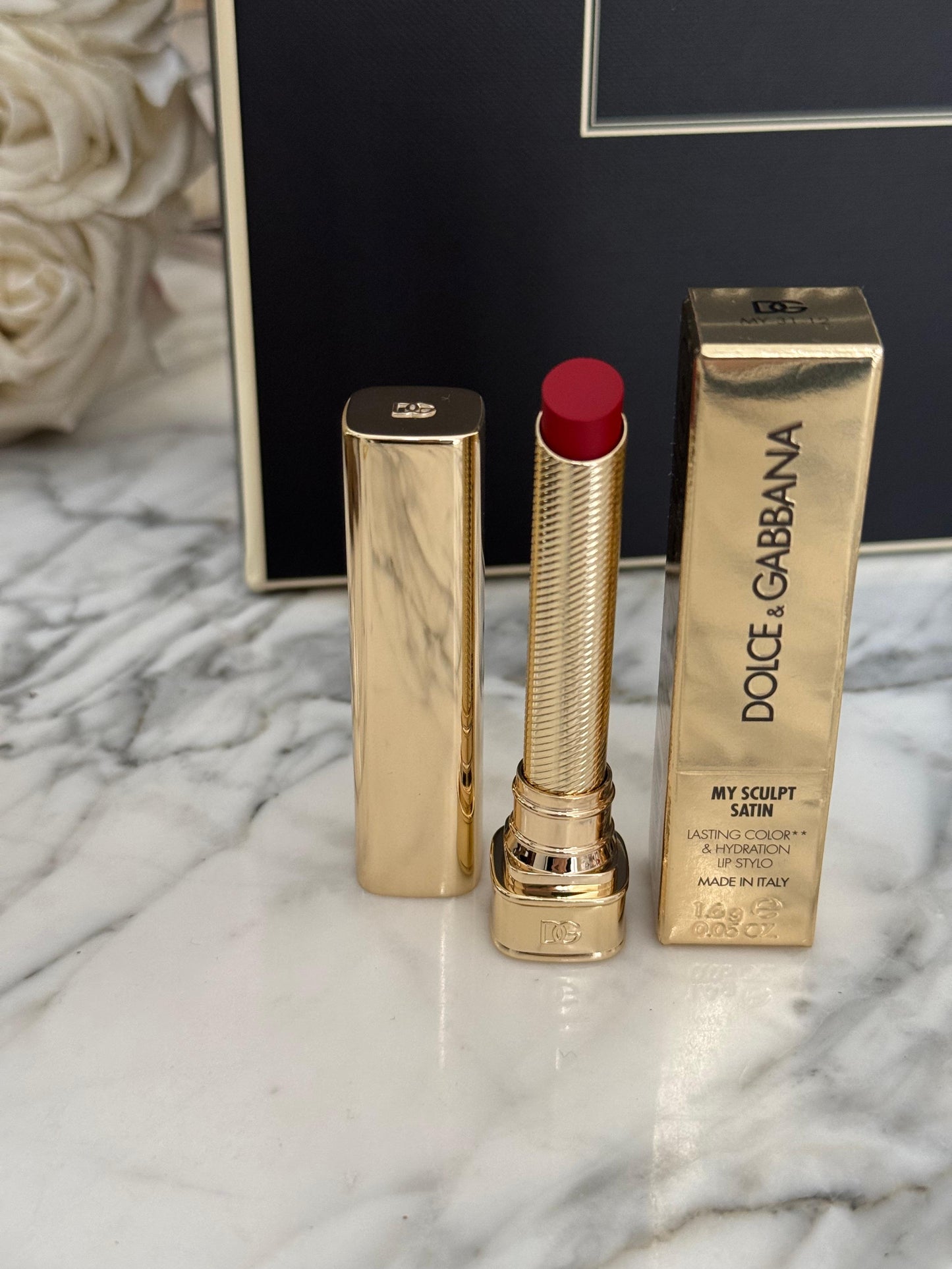 DOLCE&GABBANA My Sculpt Satin
Lasting Color & Hydration Lipstick Stylo - My 31.12