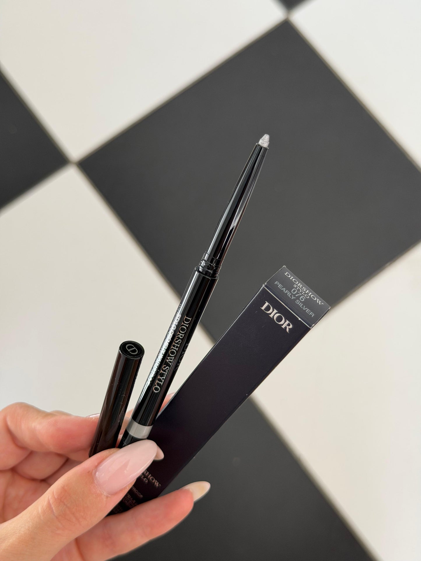 DIOR Diorshow Stylo (076)
24H-Wear Waterproof Eyeliner - Intense Color, Creamy Texture
