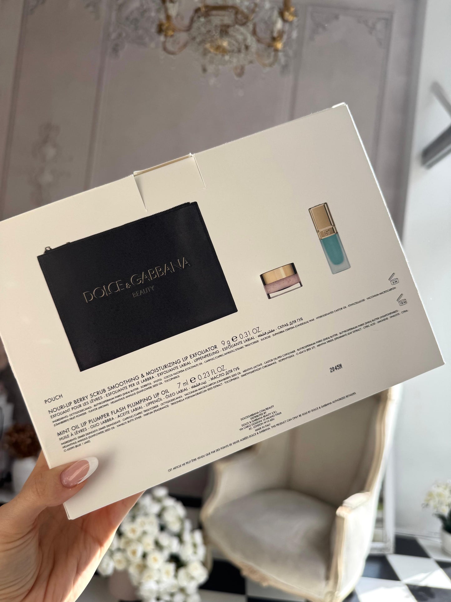 DOLCE&GABBANA
Gift Set Nouri Lip Berry Scrub + Mint Oil Lip Plumper + Make Up Pouch