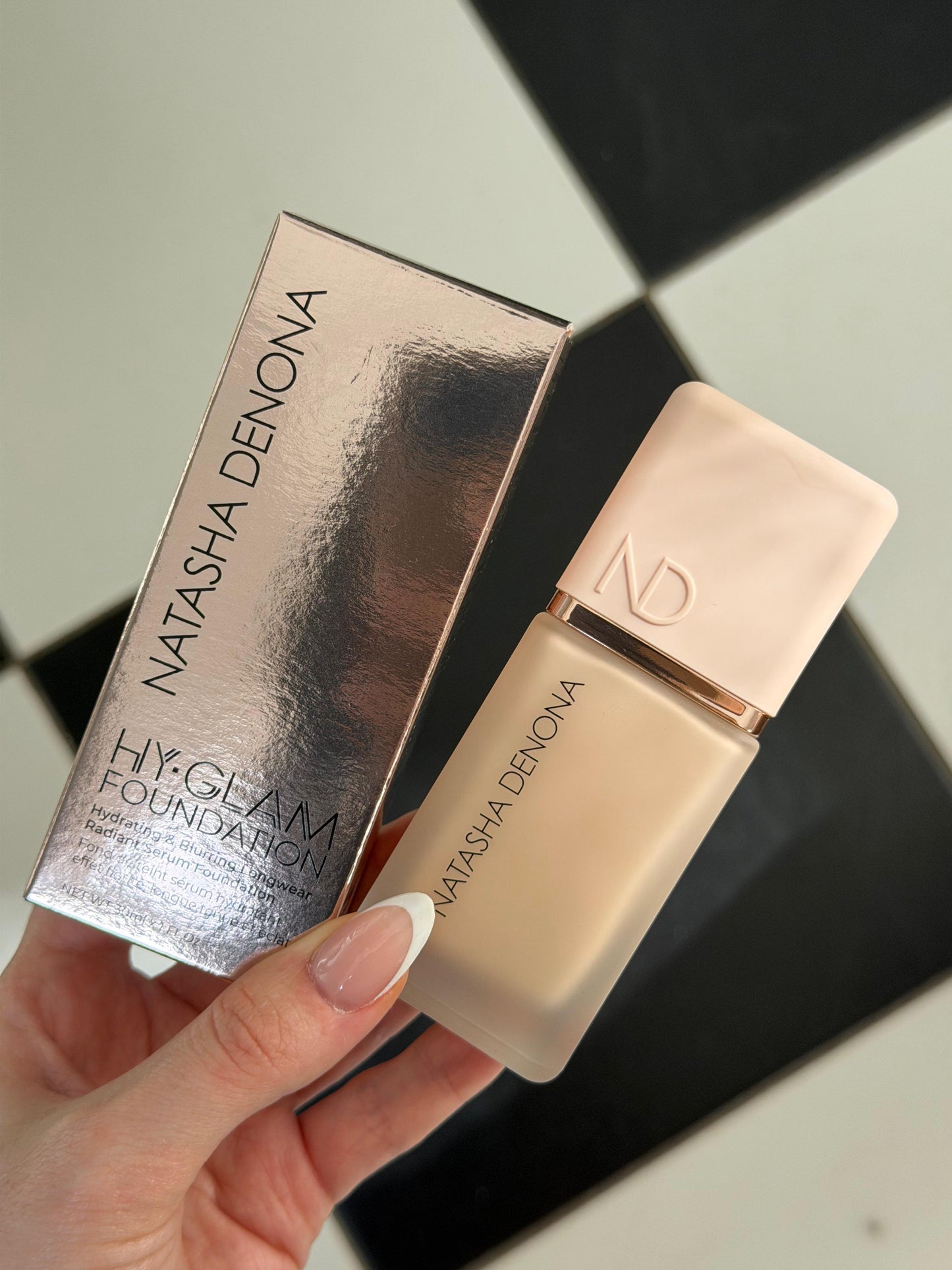 NATASHA DENONA Hy-Glam Foundation (N2)
Hydrating, Blurring, Longwear Serum With Radiant, Creasless Coverage