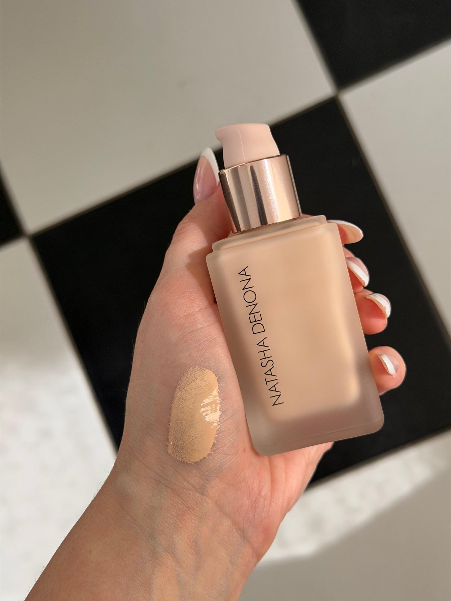 NATASHA DENONA Hy-Glam Foundation (N2)
Hydrating, Blurring, Longwear Serum With Radiant, Creasless Coverage