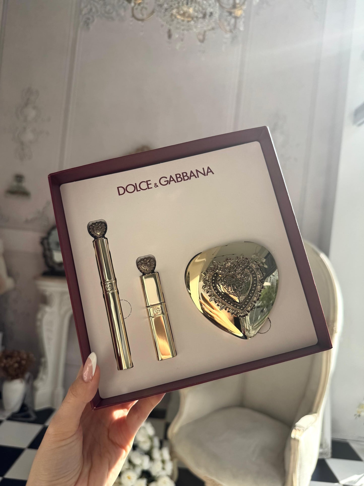 DOLCE&GABBANA Devotion Flawless Eyes Gift Set
Eyeshadow + Eyeliner + Mascara