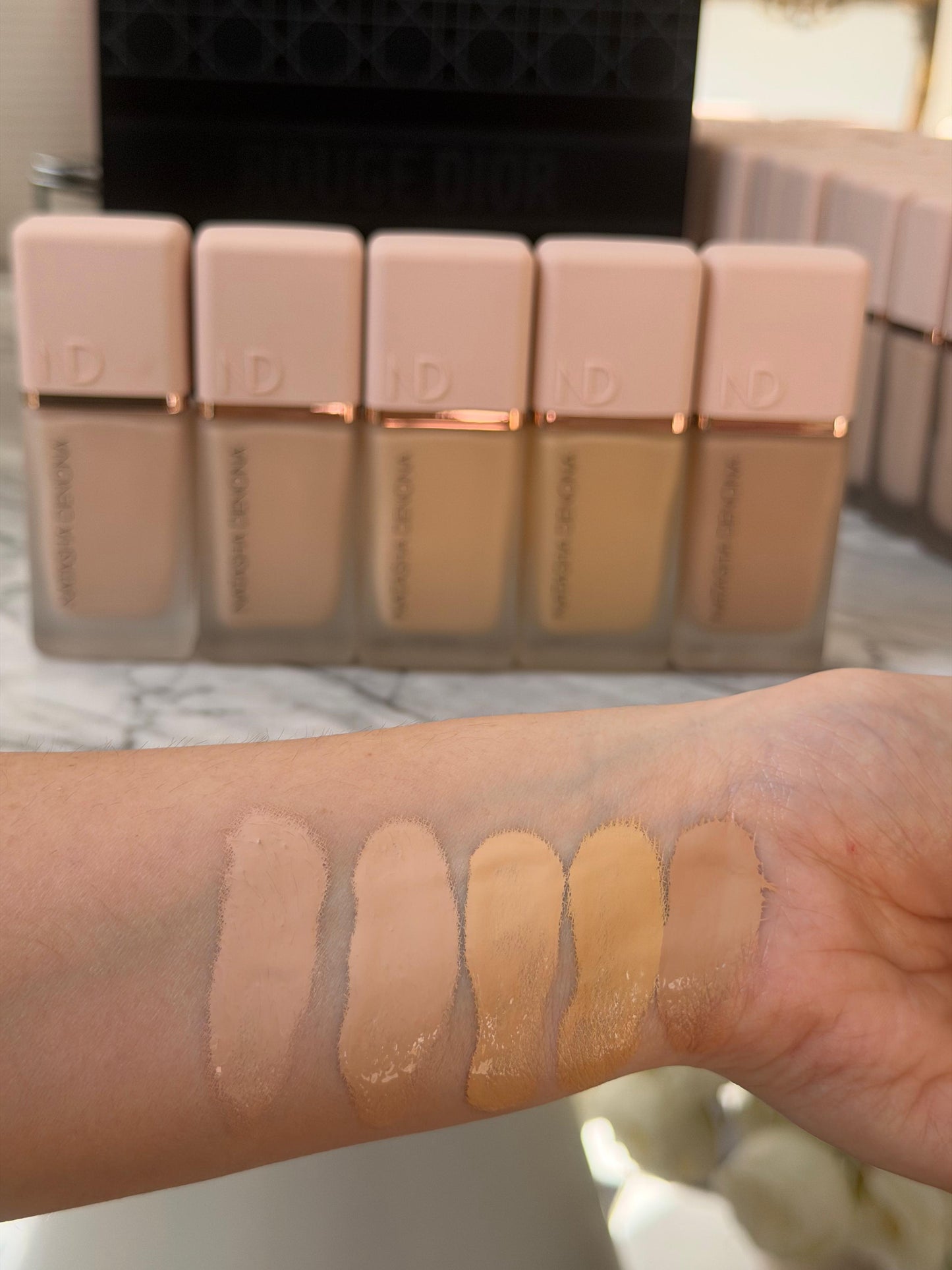 NATASHA DENONA Hy-Glam Foundation (P4)
Hydrating, Blurring, Longwear Serum With Radiant, Creasless Coverage