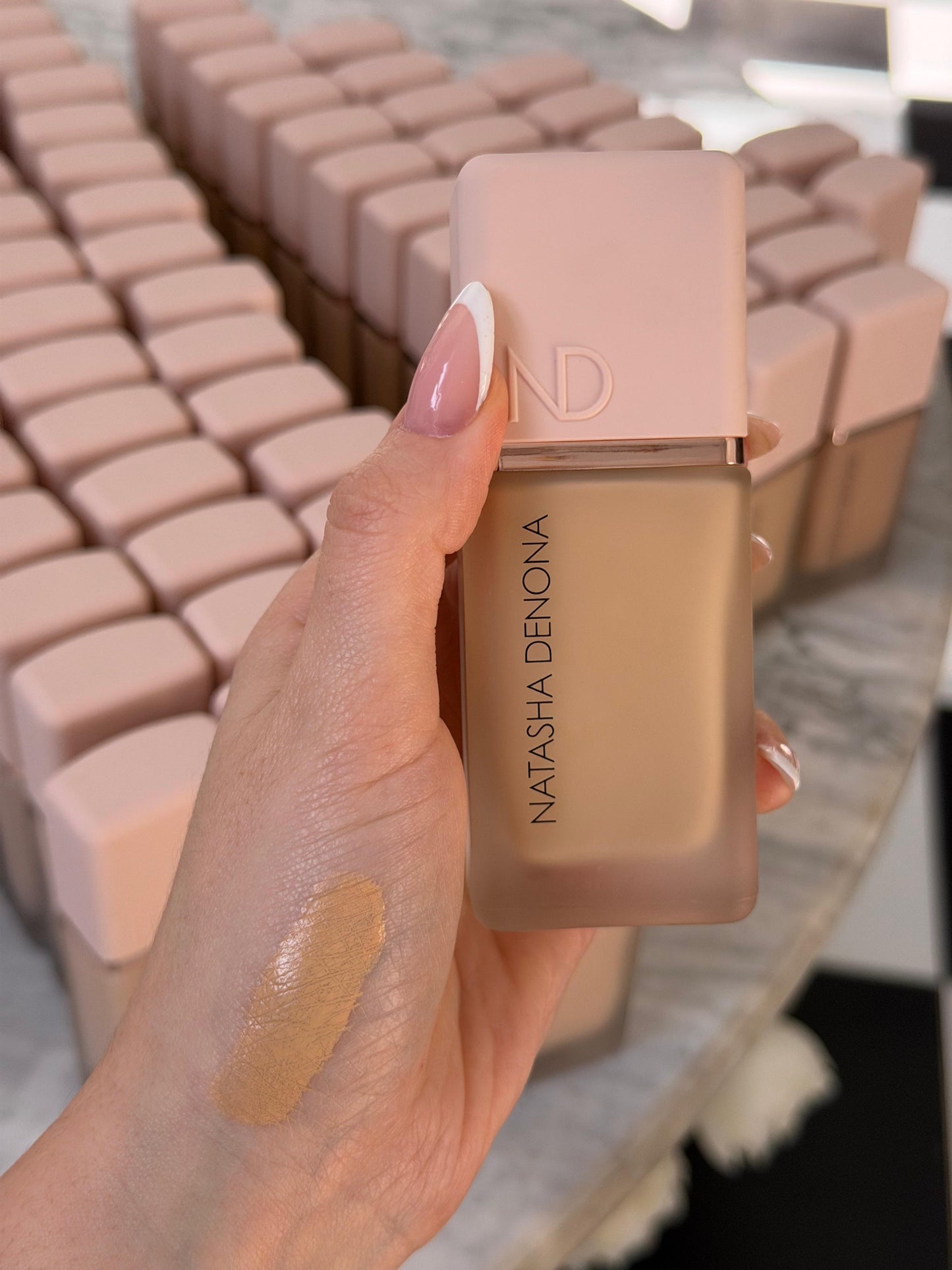 NATASHA DENONA Hy-Glam Foundation (Y4)
Hydrating, Blurring, Longwear Serum With Radiant, Creasless Coverage