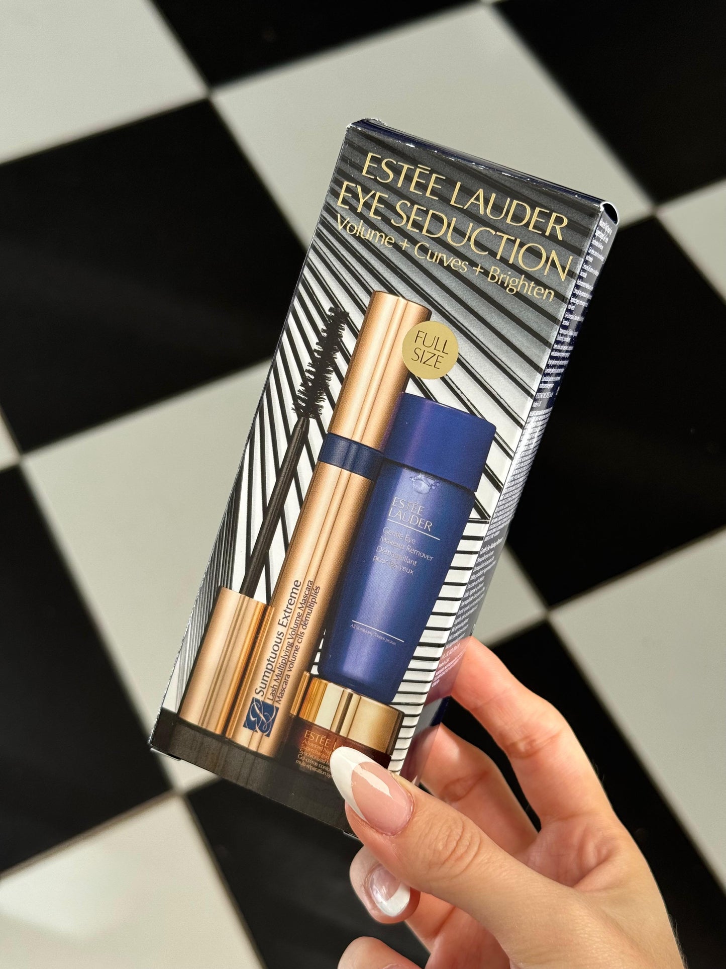 ESTÉE LAUDER Eye Seduction Mascara Set
Volume + Curves + Brighten