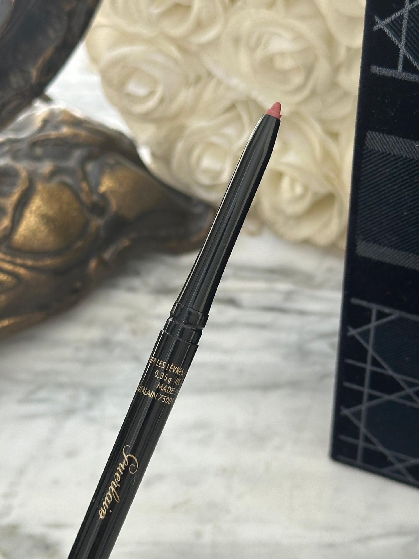 GUERLAIN The Lip Liner
Long Lasting Colour High-Precision