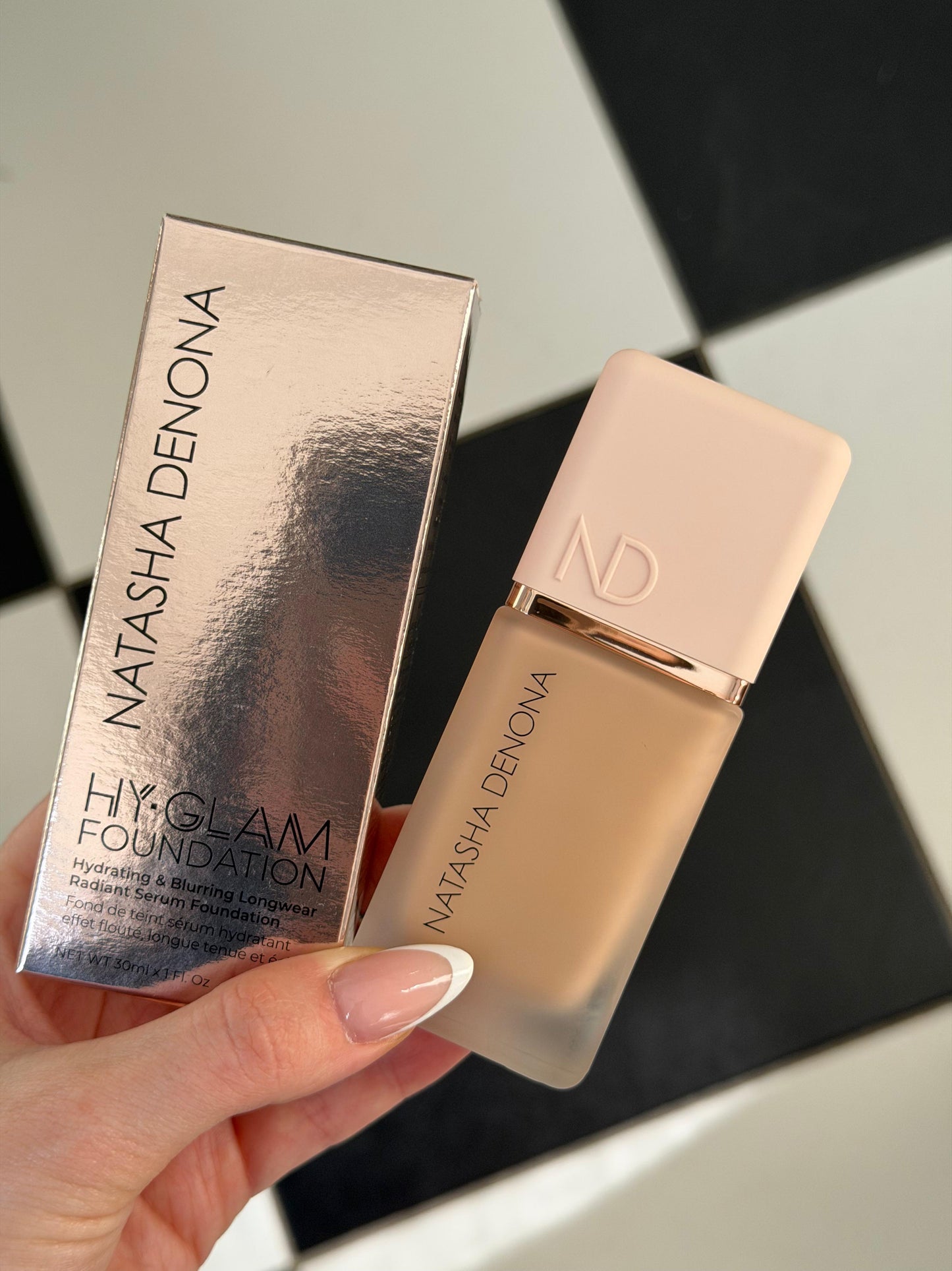 NATASHA DENONA Hy-Glam Foundation (P3)
Hydrating, Blurring, Longwear Serum With Radiant, Creasless Coverage