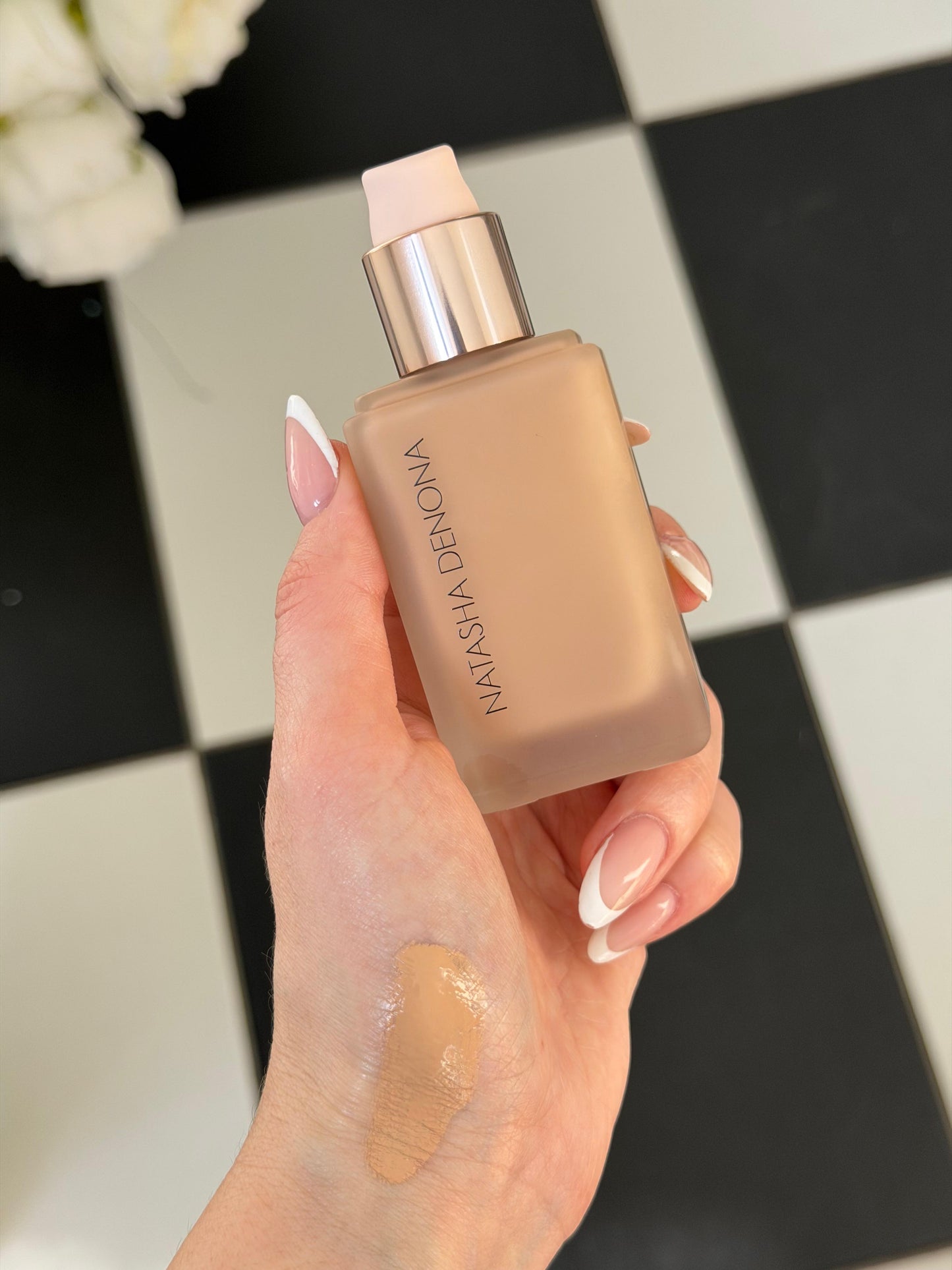 NATASHA DENONA Hy-Glam Foundation (P3)
Hydrating, Blurring, Longwear Serum With Radiant, Creasless Coverage