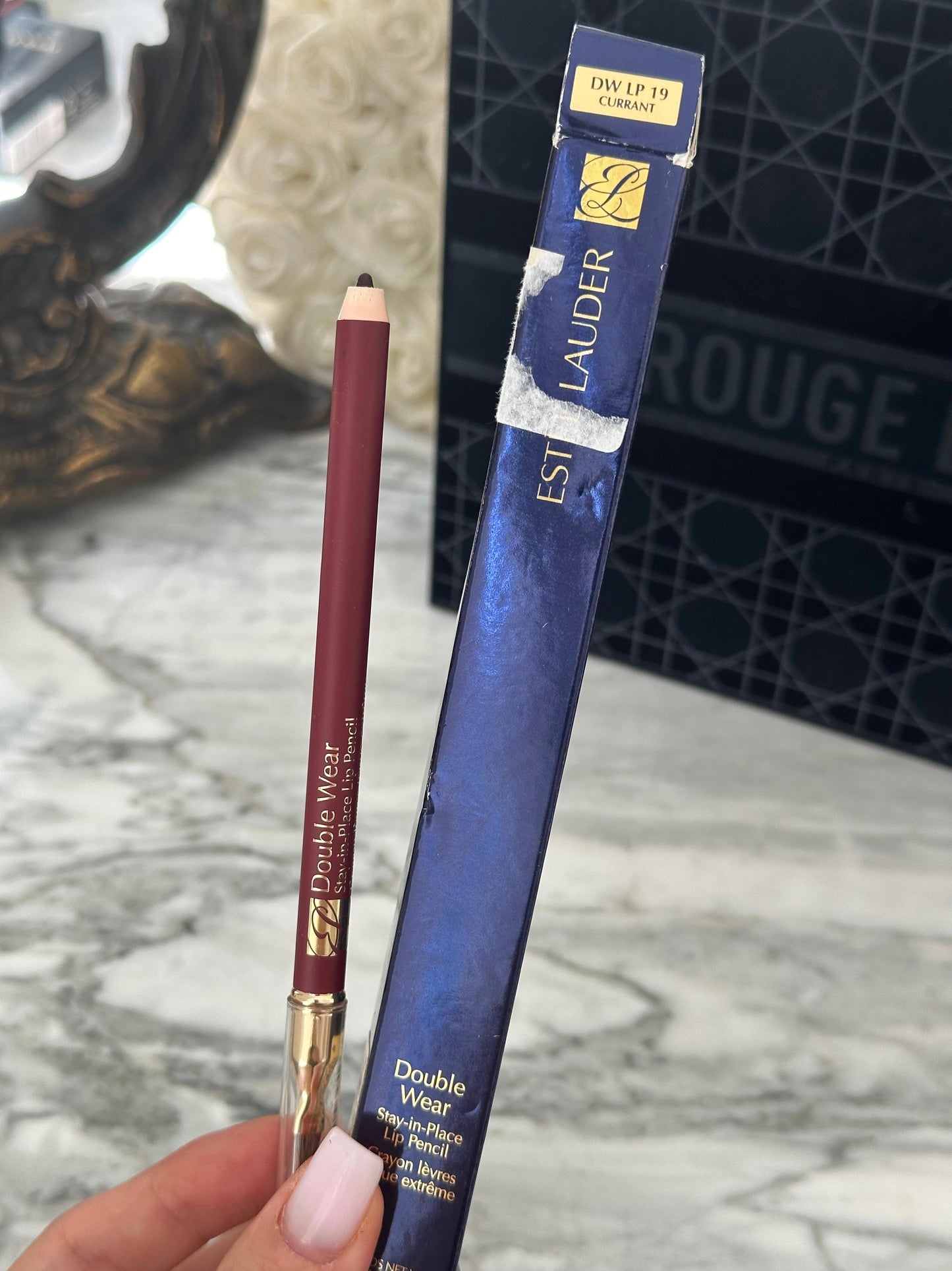 ESTÉE LAUDER Double Wear
24H Stay-in-Place Lip Liner
Oil-Infused, Transfer-Resistant Wear