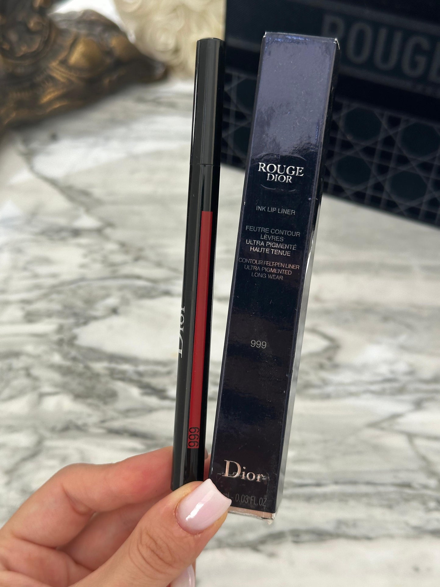 DIOR Rouge Dior Ink Lip Liner
Contour, Ultra-Pigmented Long Wear