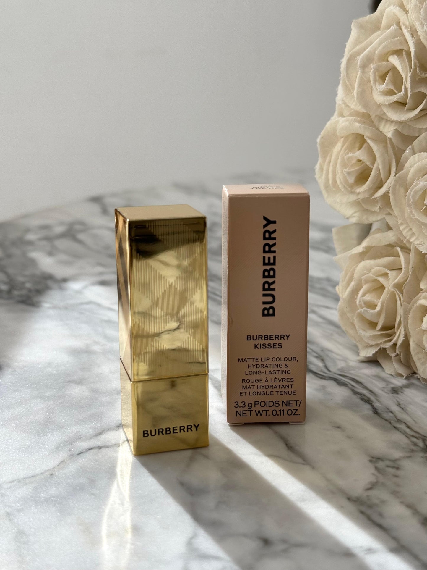 BURBERRY Kisses Matte The Red - Hydrating & Long-Lasting Lipstick