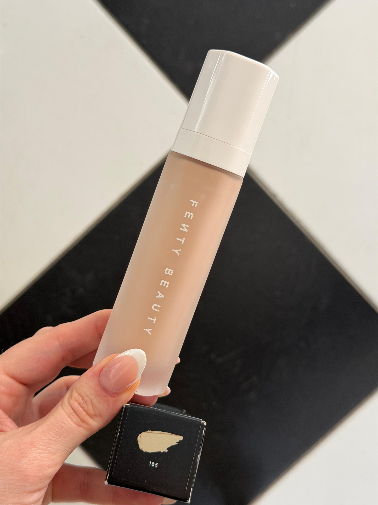 FENTY Soft'Lit Naturally Luminous Longwear Foundation (185)