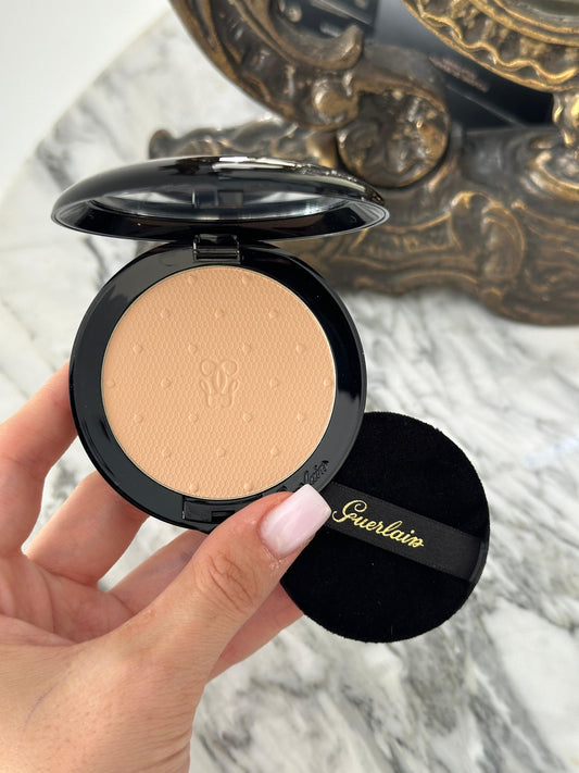 GUERLAIN Les Voilettes
Translucent Compact Powder Mattifying Veil