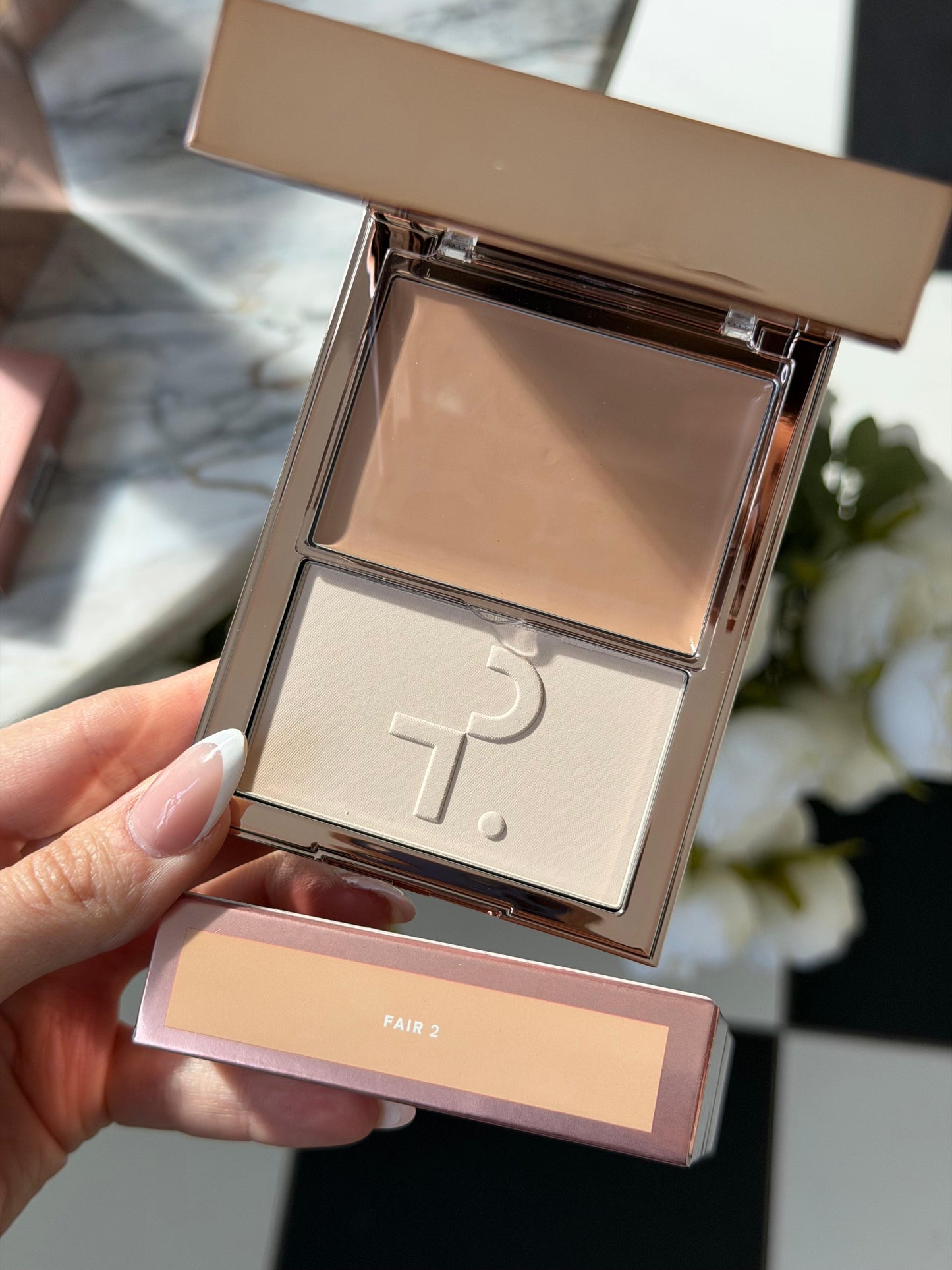 PATRICK TA 
Major Skin Crème Foundation and Finishing Powder Duo - Fair 2