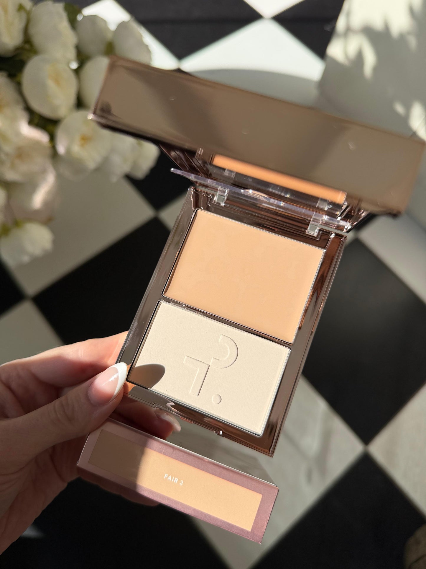 PATRICK TA 
Major Skin Crème Foundation and Finishing Powder Duo - Fair 2