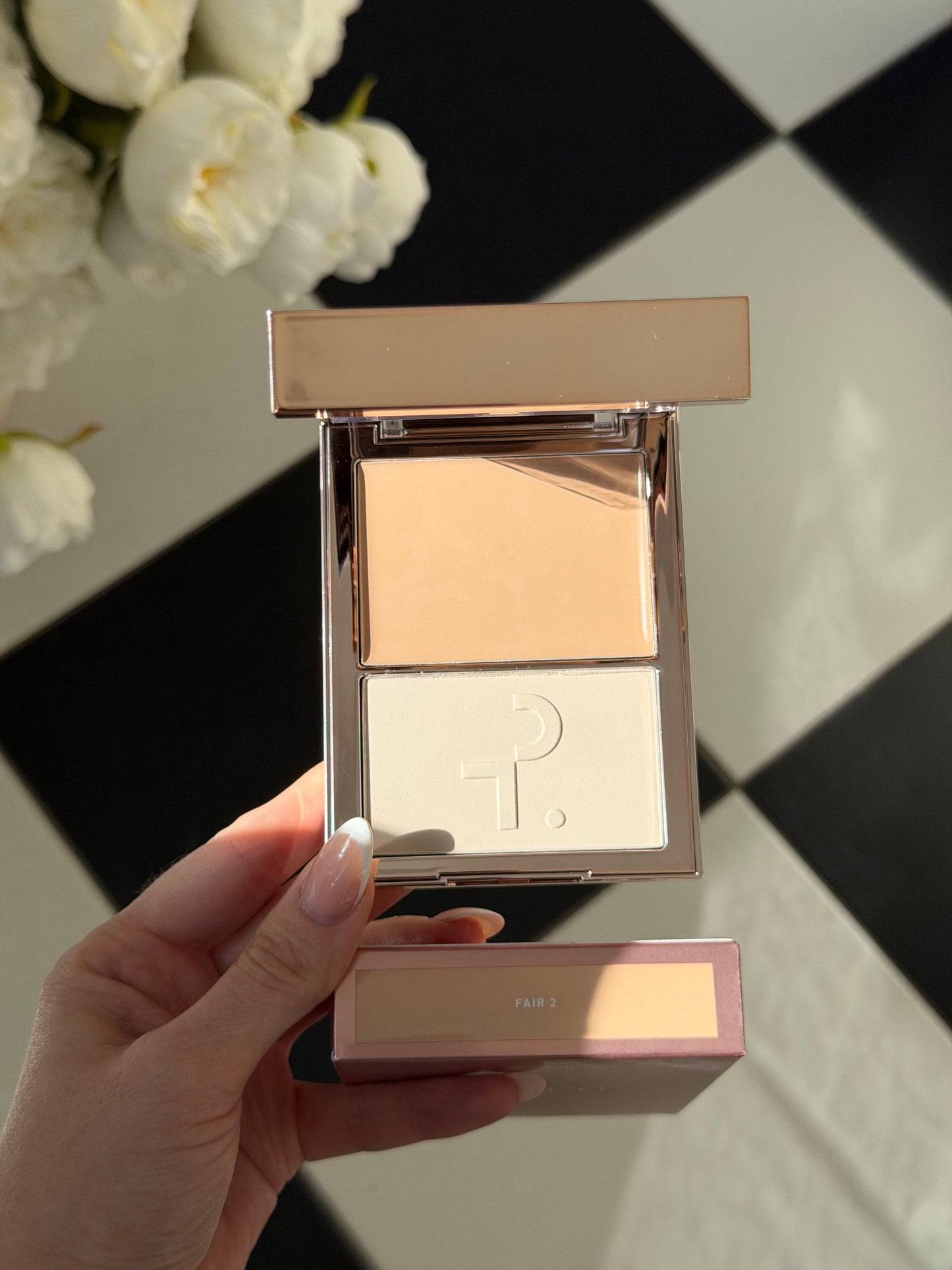 PATRICK TA 
Major Skin Crème Foundation and Finishing Powder Duo - Fair 2
