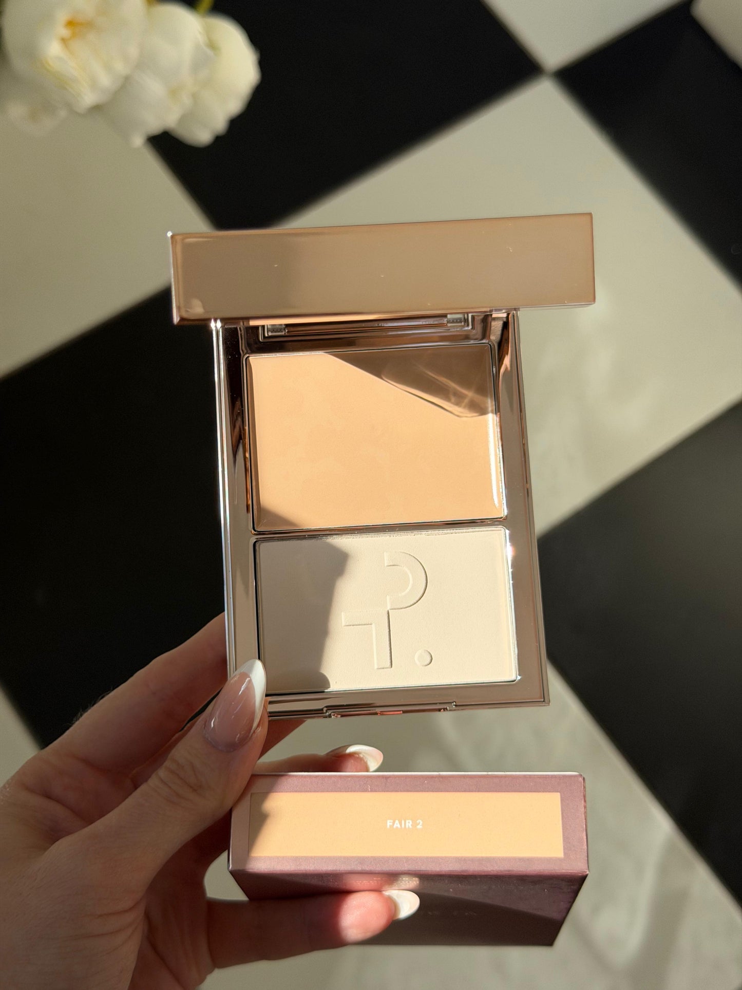 PATRICK TA 
Major Skin Crème Foundation and Finishing Powder Duo - Fair 2