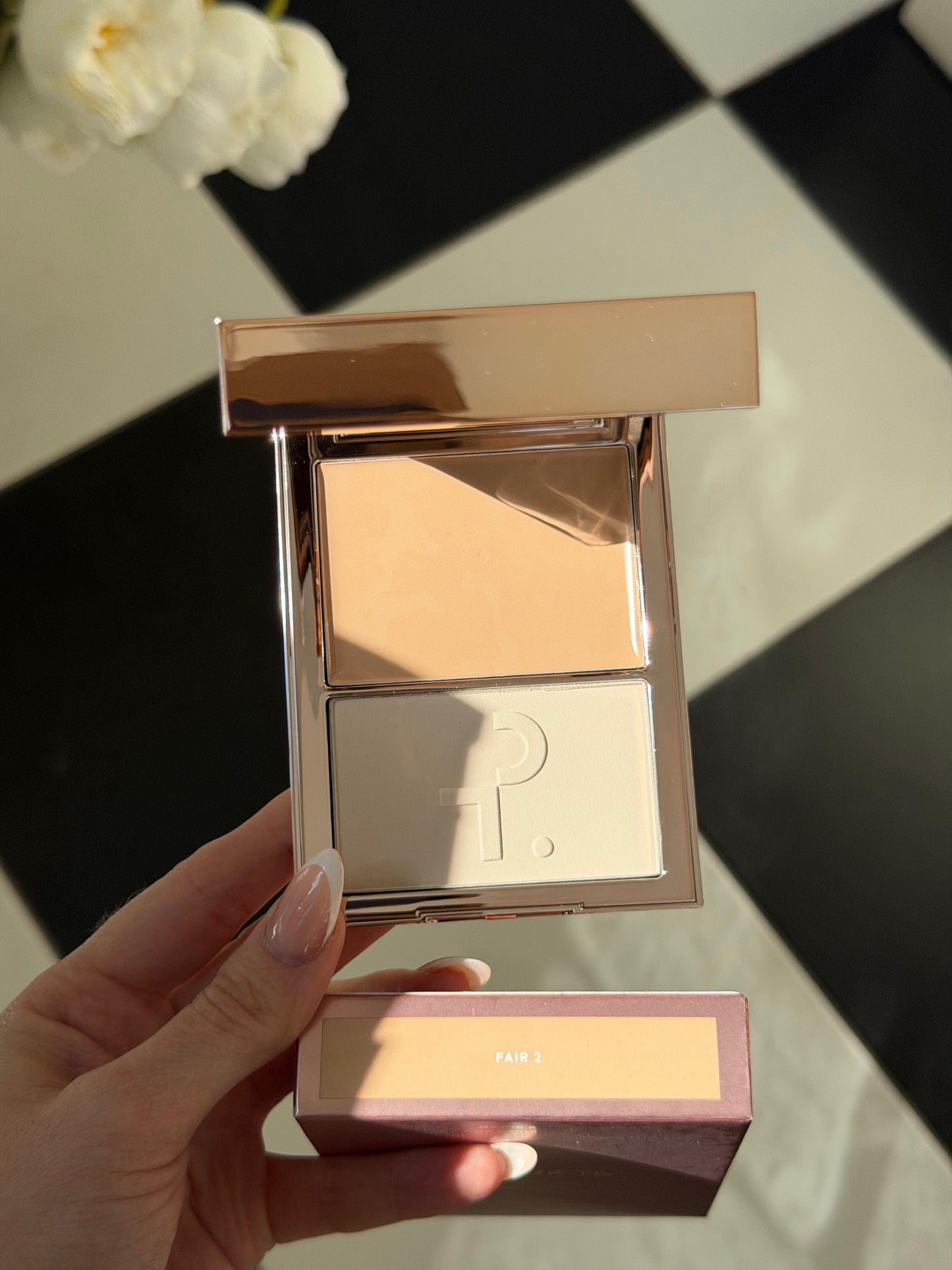 PATRICK TA 
Major Skin Crème Foundation and Finishing Powder Duo - Fair 2