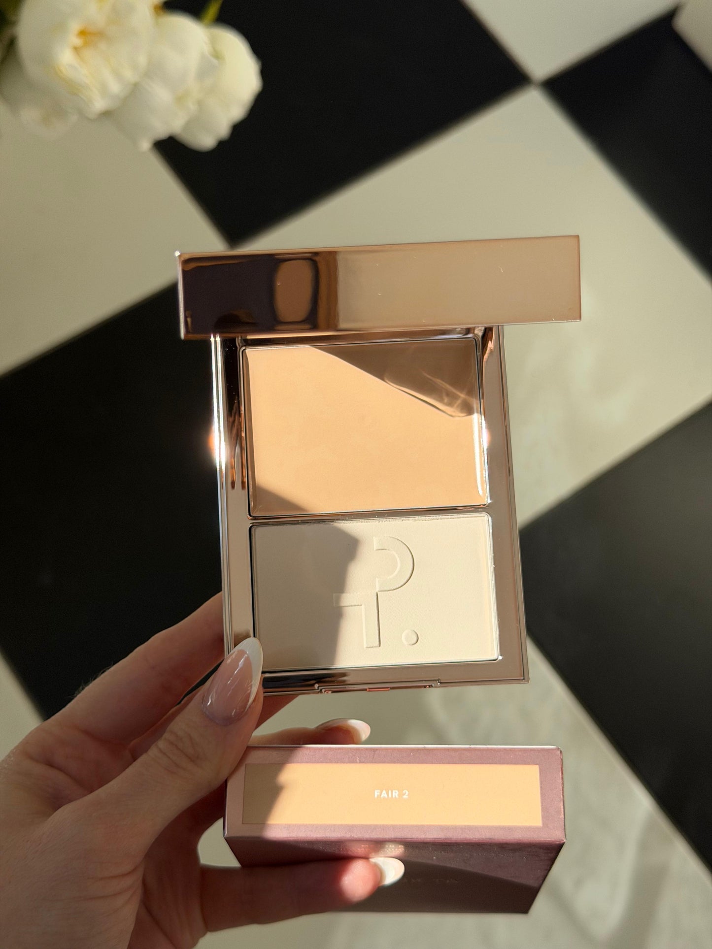PATRICK TA 
Major Skin Crème Foundation and Finishing Powder Duo - Fair 2