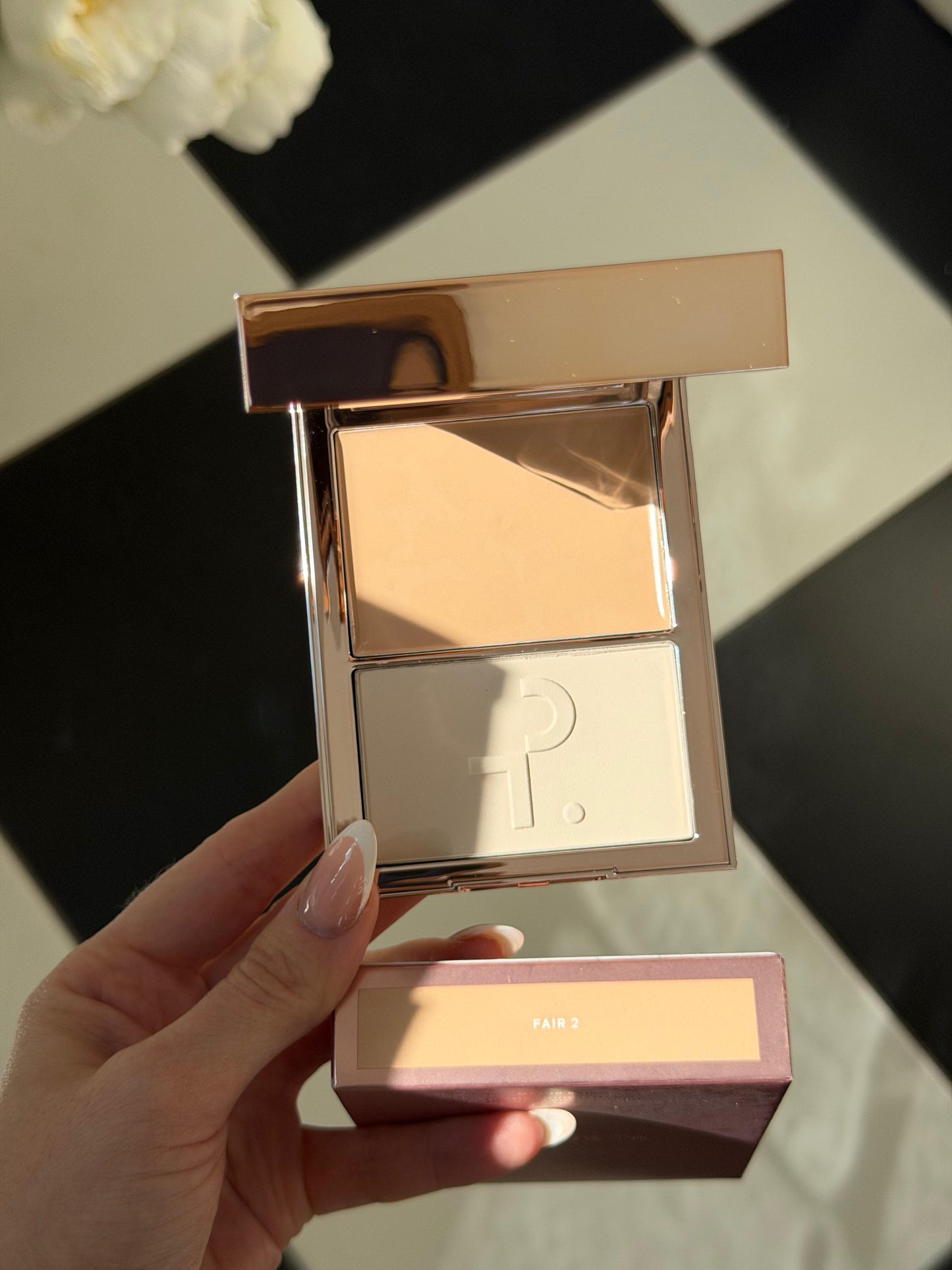 PATRICK TA 
Major Skin Crème Foundation and Finishing Powder Duo - Fair 2