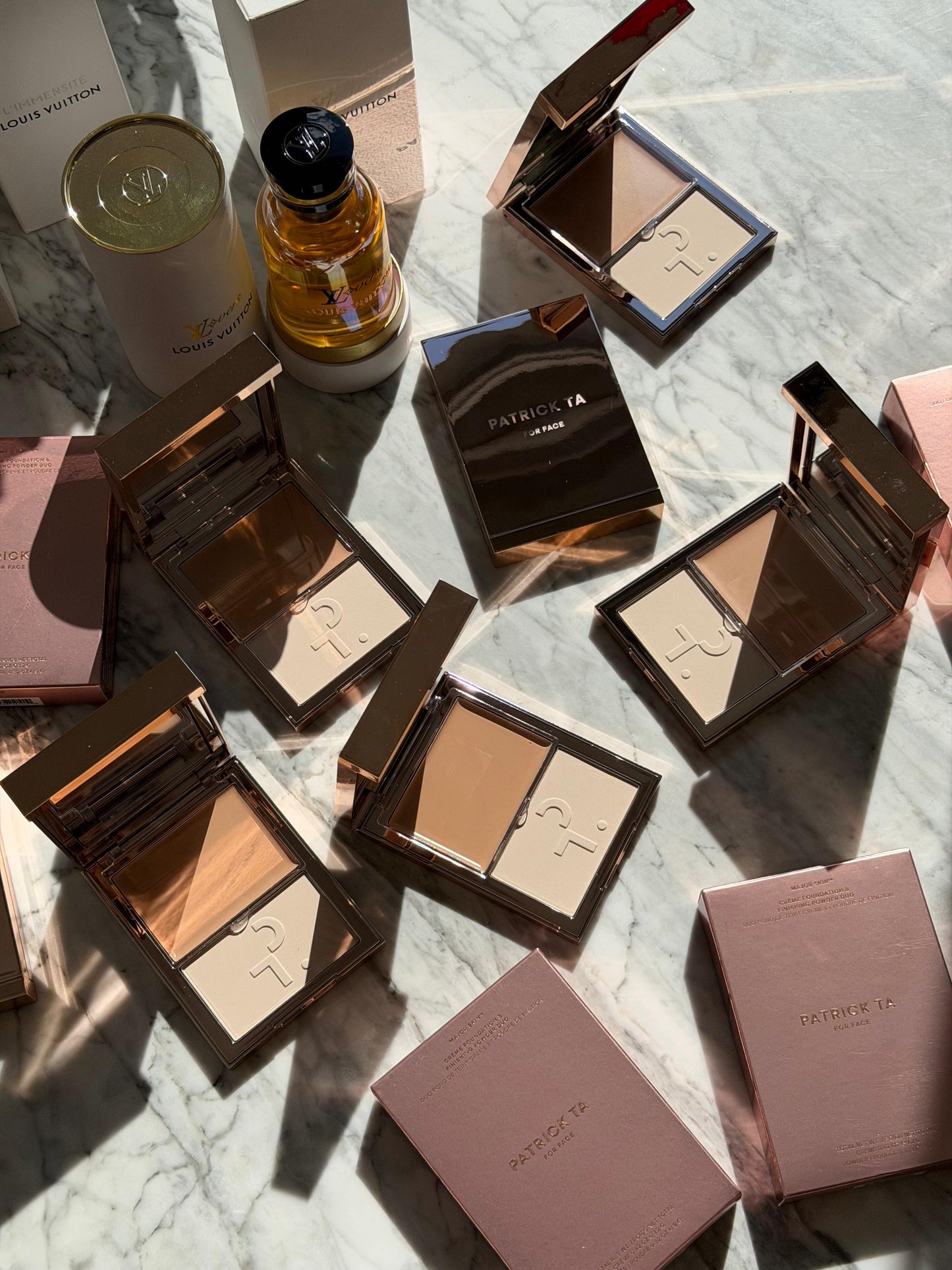 PATRICK TA 
Major Skin Crème Foundation and Finishing Powder Duo - Fair 2