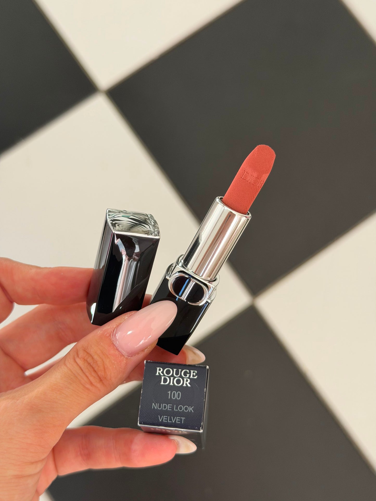 DIOR Rouge (New)
Lipstick Satin, Matte, Velvet (100) Hydrating Floral Lip Care - Long Wear