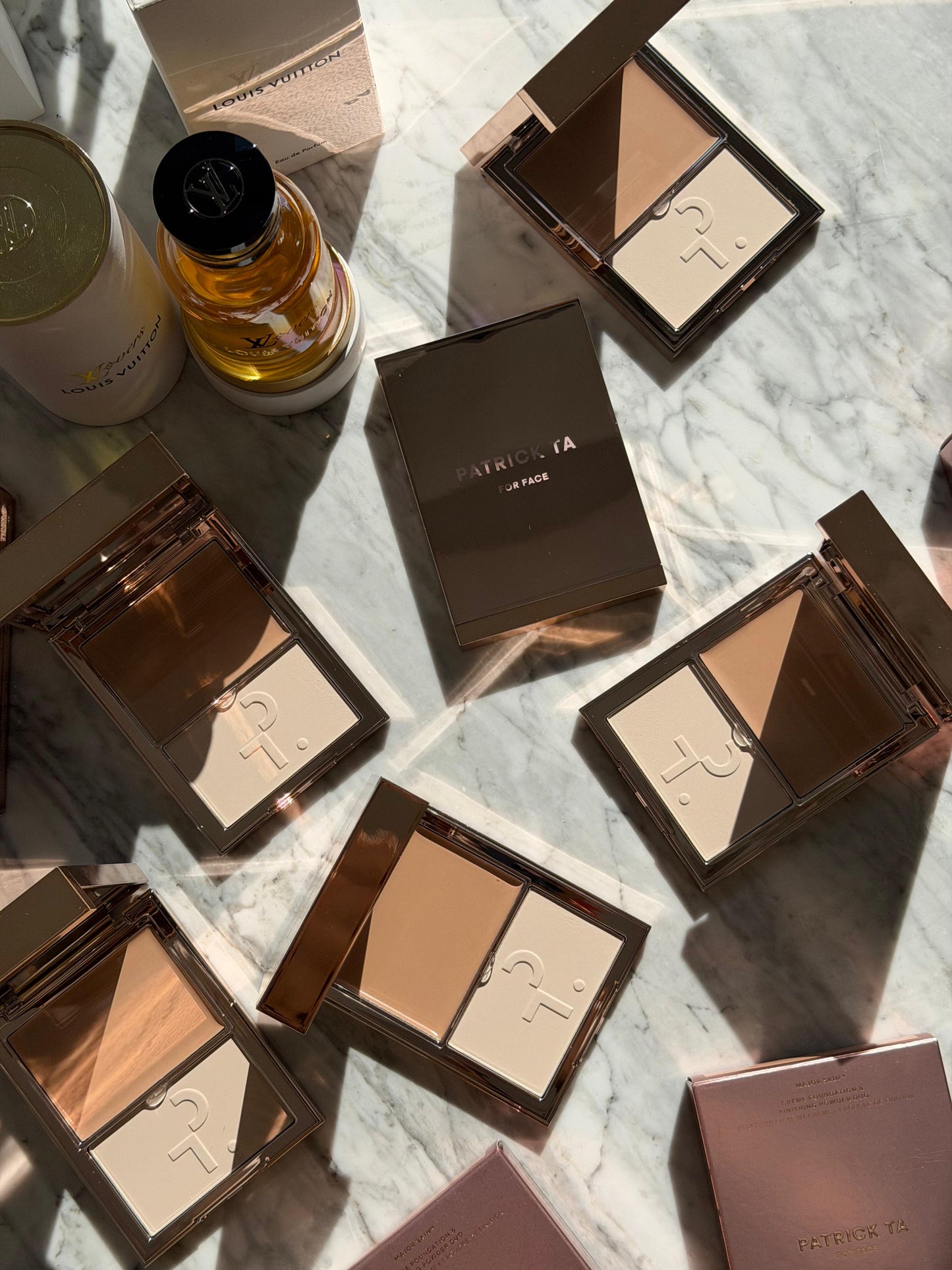 PATRICK TA 
Major Skin Crème Foundation and Finishing Powder Duo - Fair 2