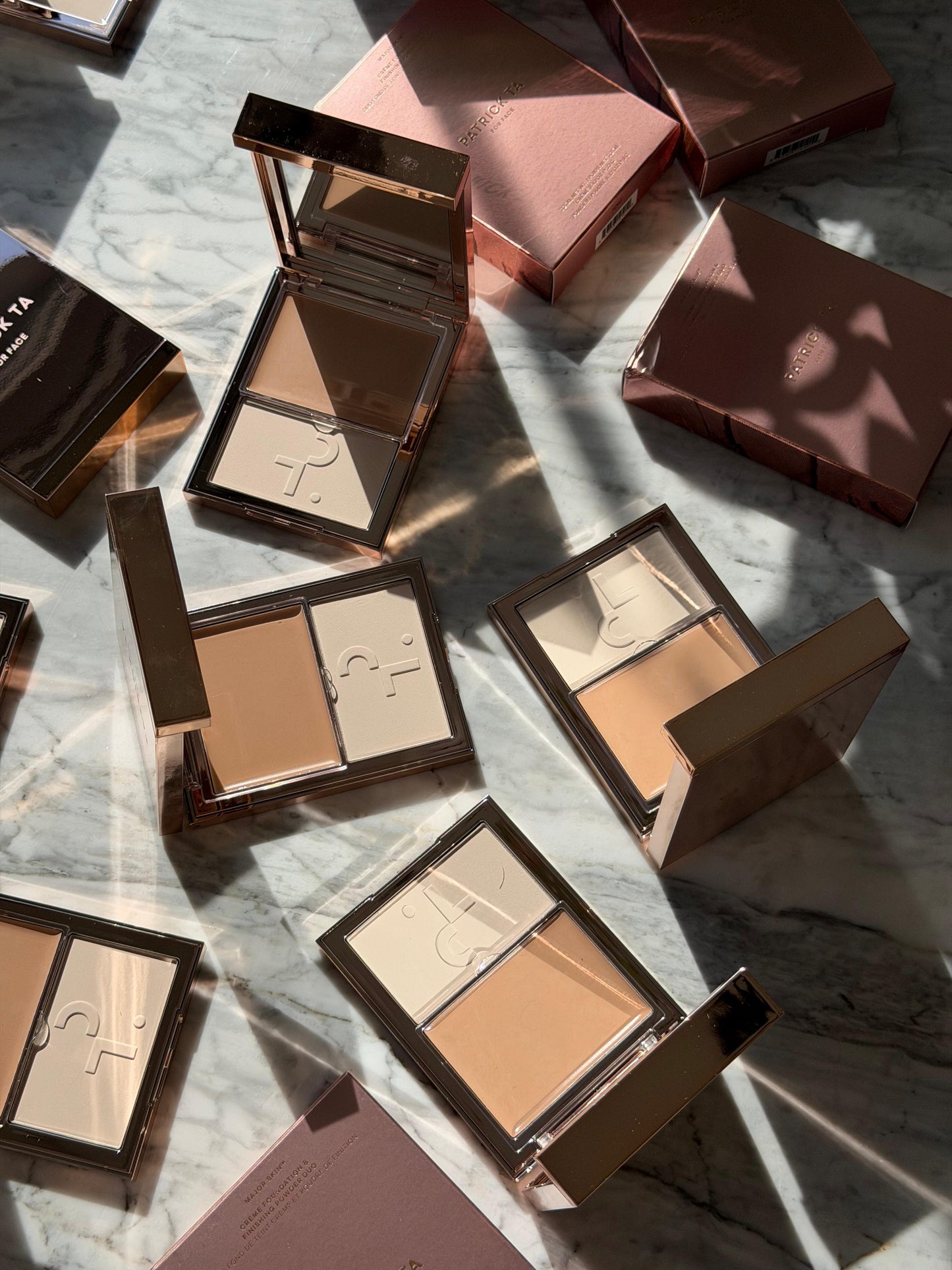 PATRICK TA 
Major Skin Crème Foundation and Finishing Powder Duo - Fair 2