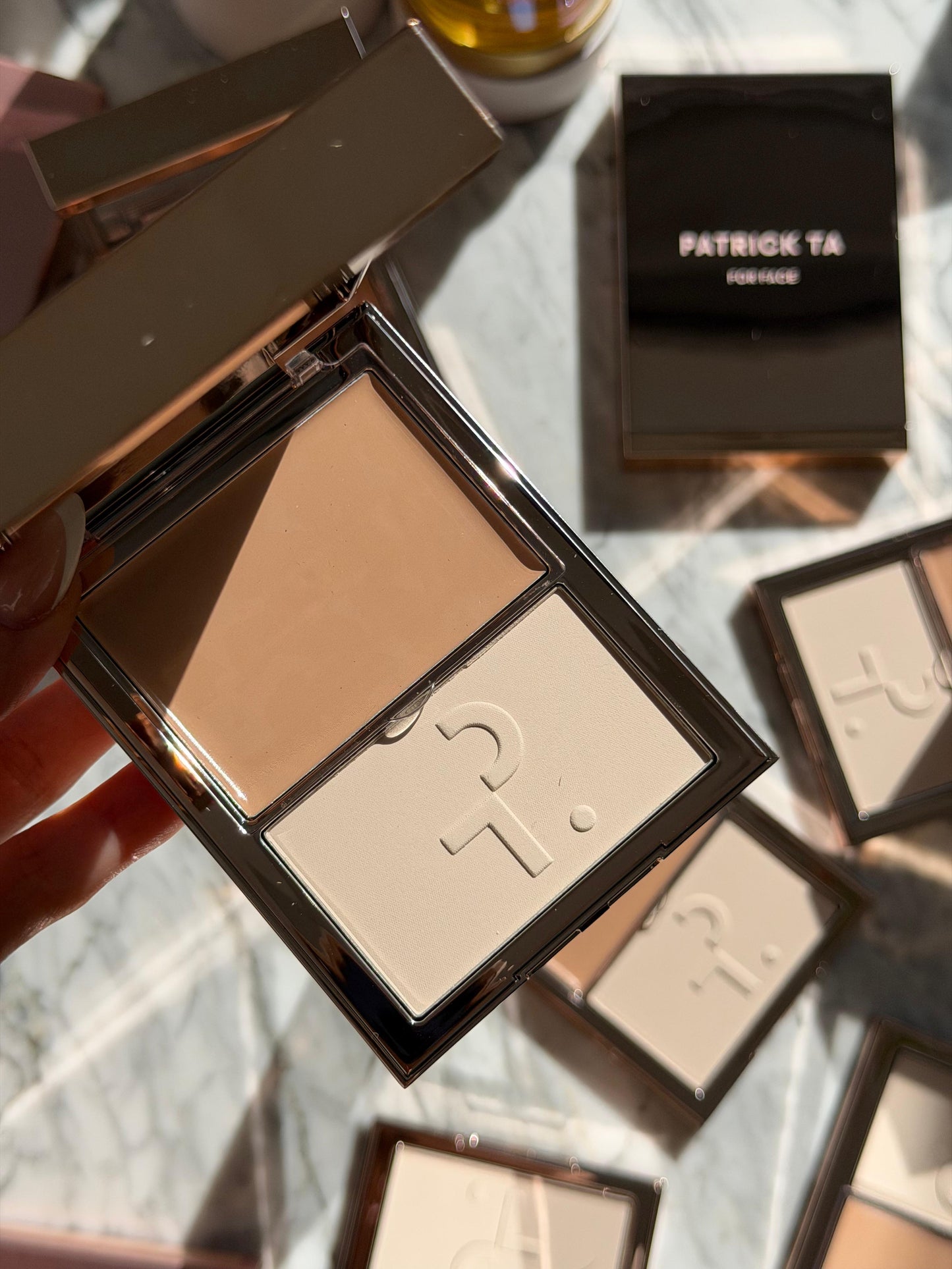 PATRICK TA 
Major Skin Crème Foundation and Finishing Powder Duo - Fair 2