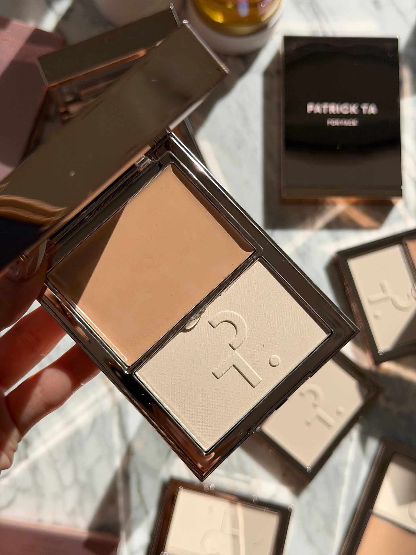 PATRICK TA 
Major Skin Crème Foundation and Finishing Powder Duo - Fair 2