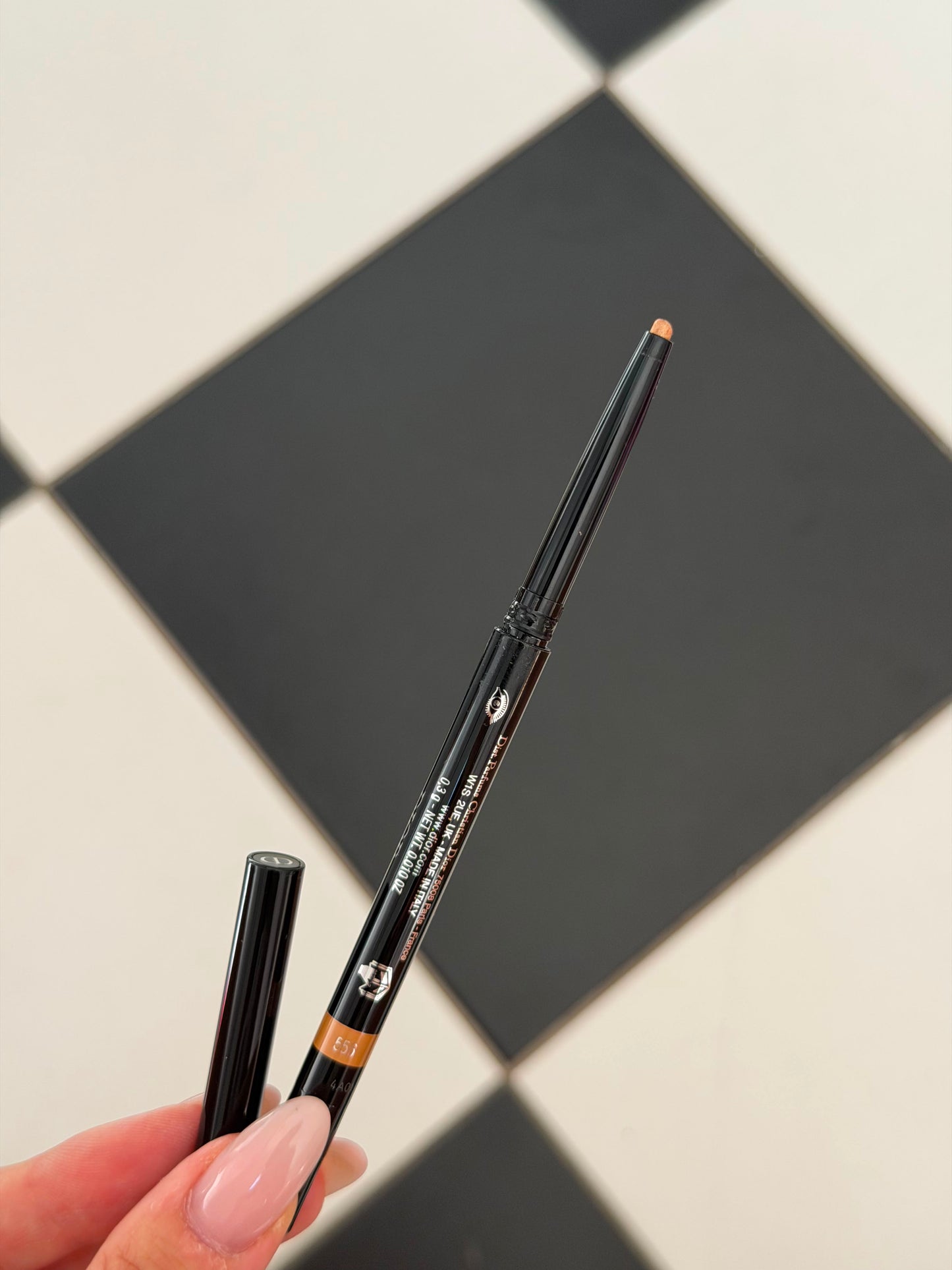 DIOR Diorshow Stylo (556)
24H-Wear Waterproof Eyeliner - Intense Color, Creamy Texture