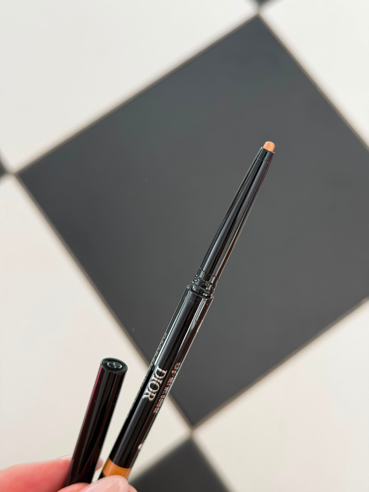 DIOR Diorshow Stylo (556)
24H-Wear Waterproof Eyeliner - Intense Color, Creamy Texture