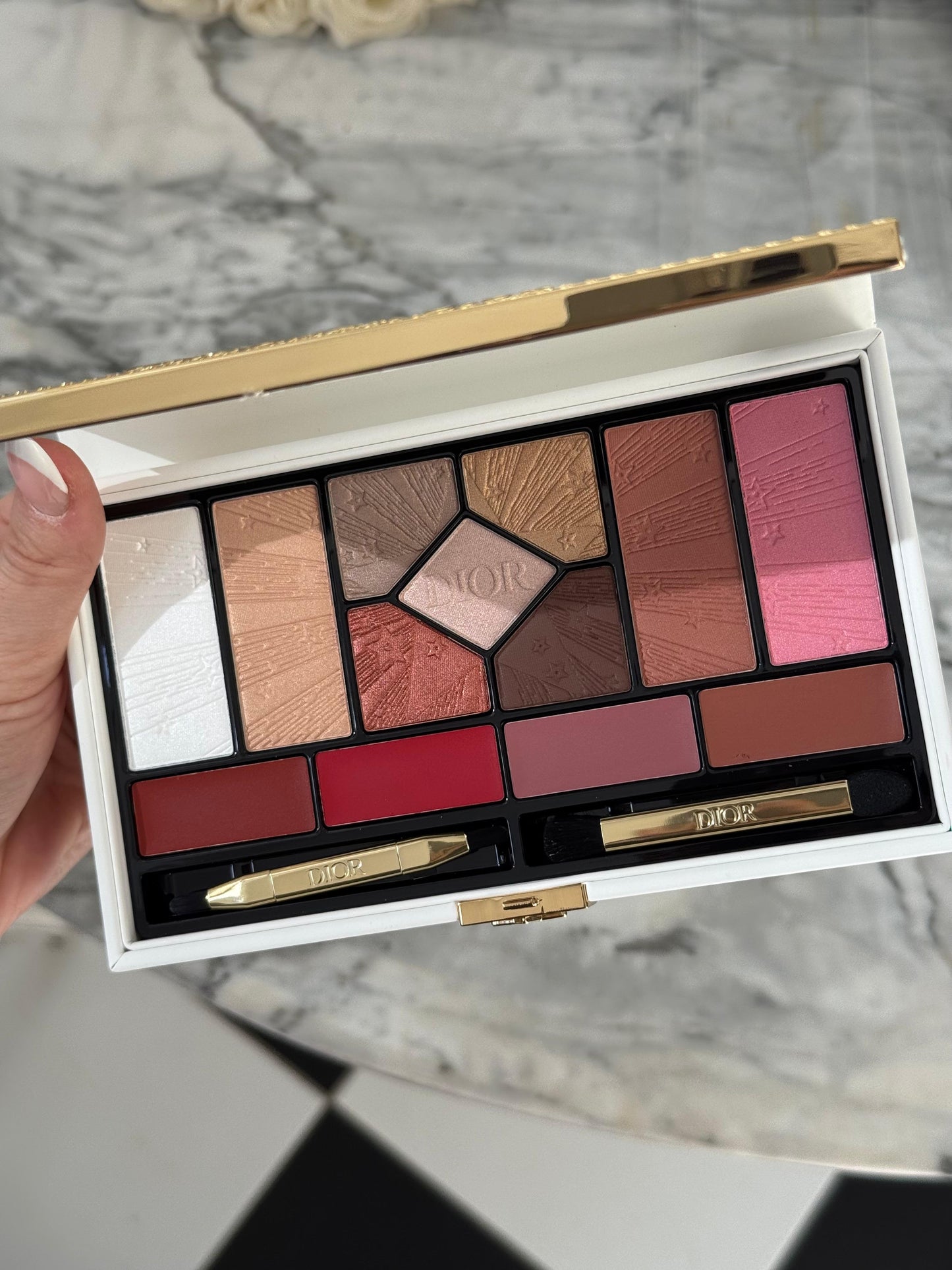 DIOR Couture Palette - Limited Edition
Iconic Makeup Colors - Face, Eyes and Lips