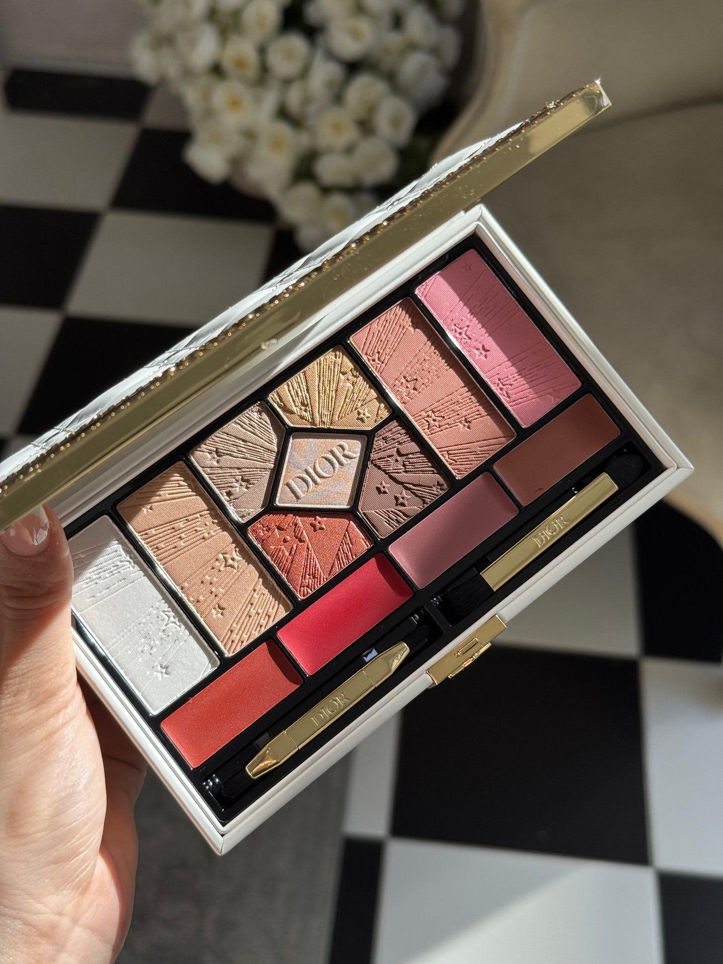 DIOR Couture Palette - Limited Edition
Iconic Makeup Colors - Face, Eyes and Lips