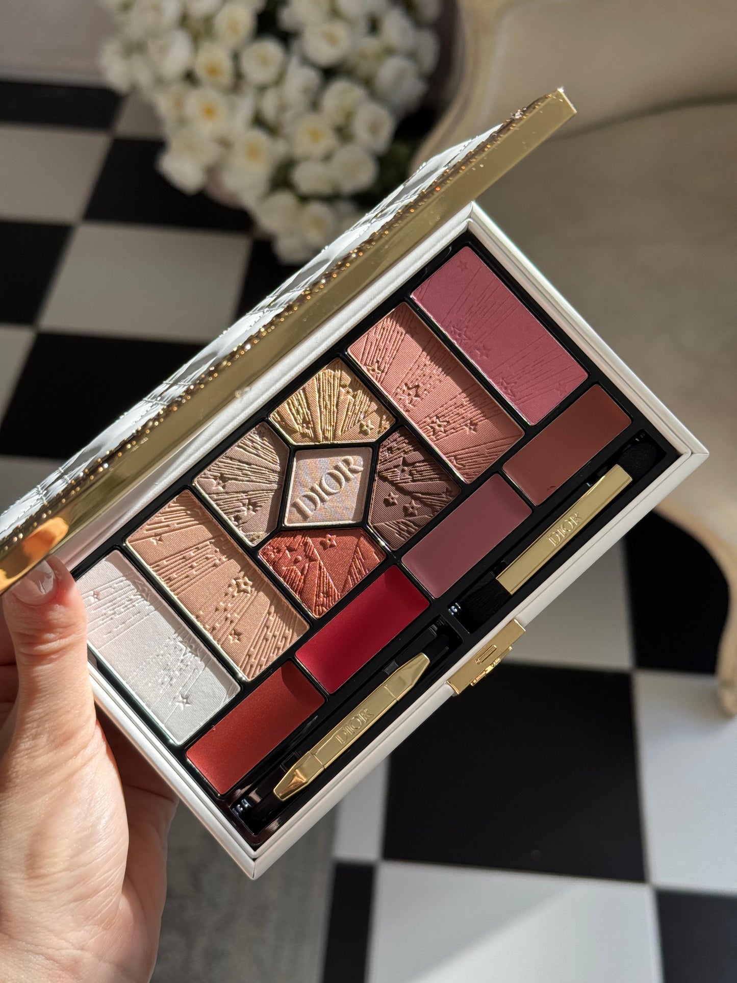 DIOR Couture Palette - Limited Edition
Iconic Makeup Colors - Face, Eyes and Lips