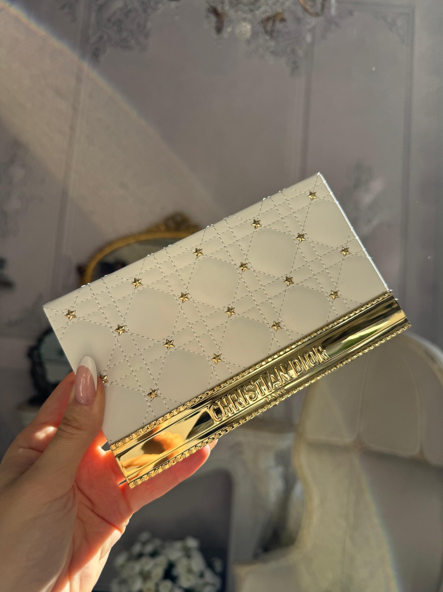 DIOR Couture Palette - Limited Edition
Iconic Makeup Colors - Face, Eyes and Lips