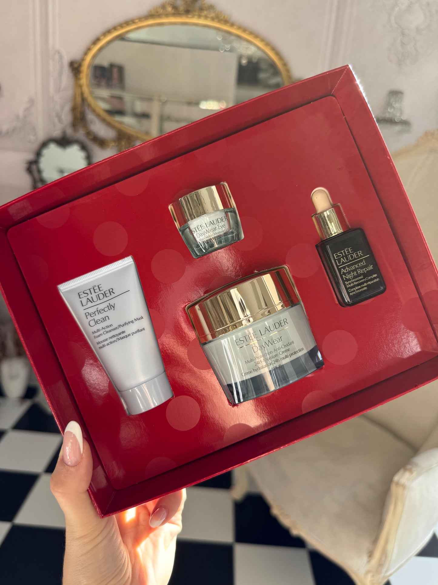 ESTÉE LAUDER Daywear Moisturiser Holiday Skincare Gift Set
