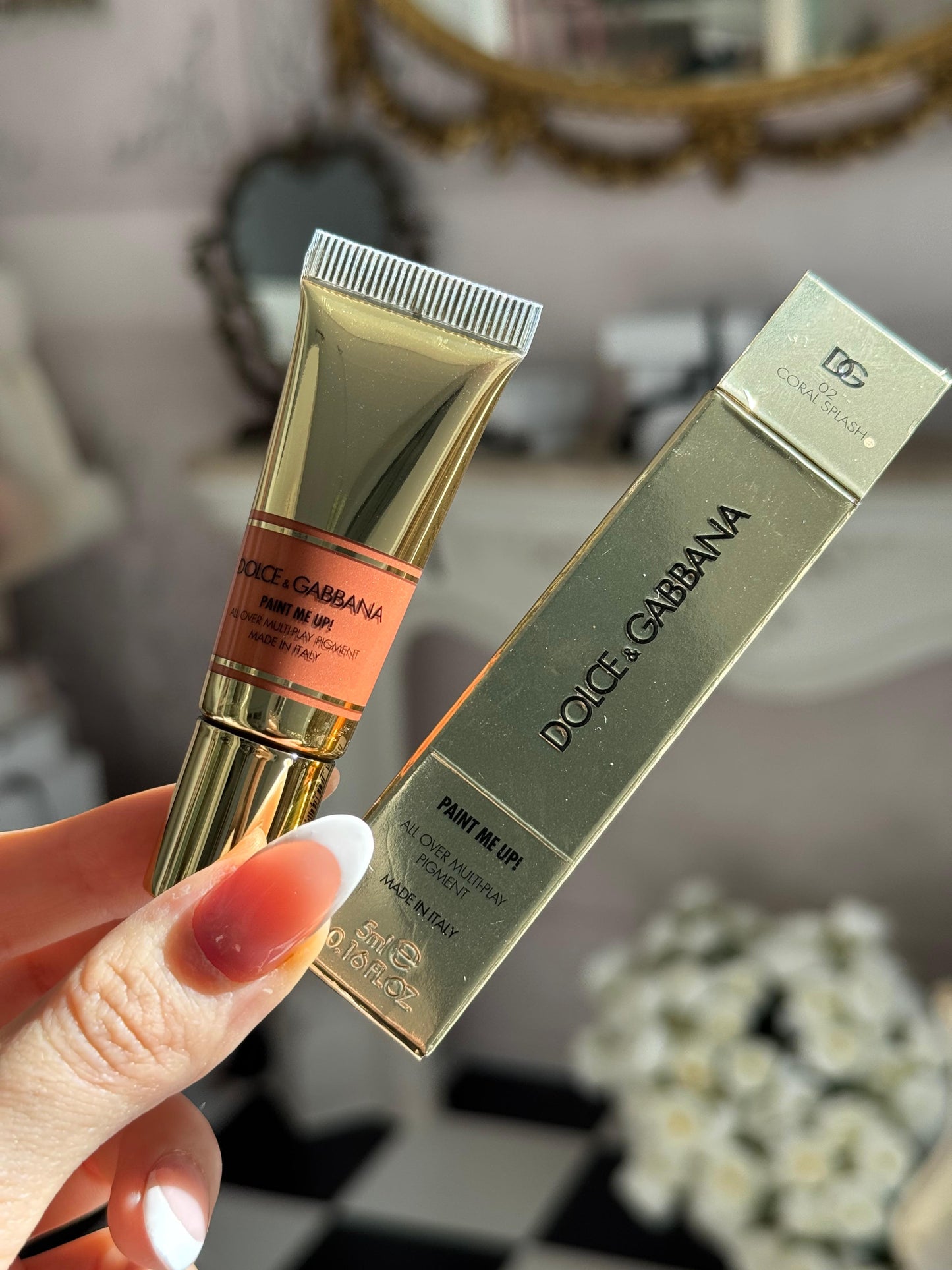 DOLCE&GABBANA Paint Me Up!
All Over Multi-Play Pigment For Face, Eyes And Lips (02)