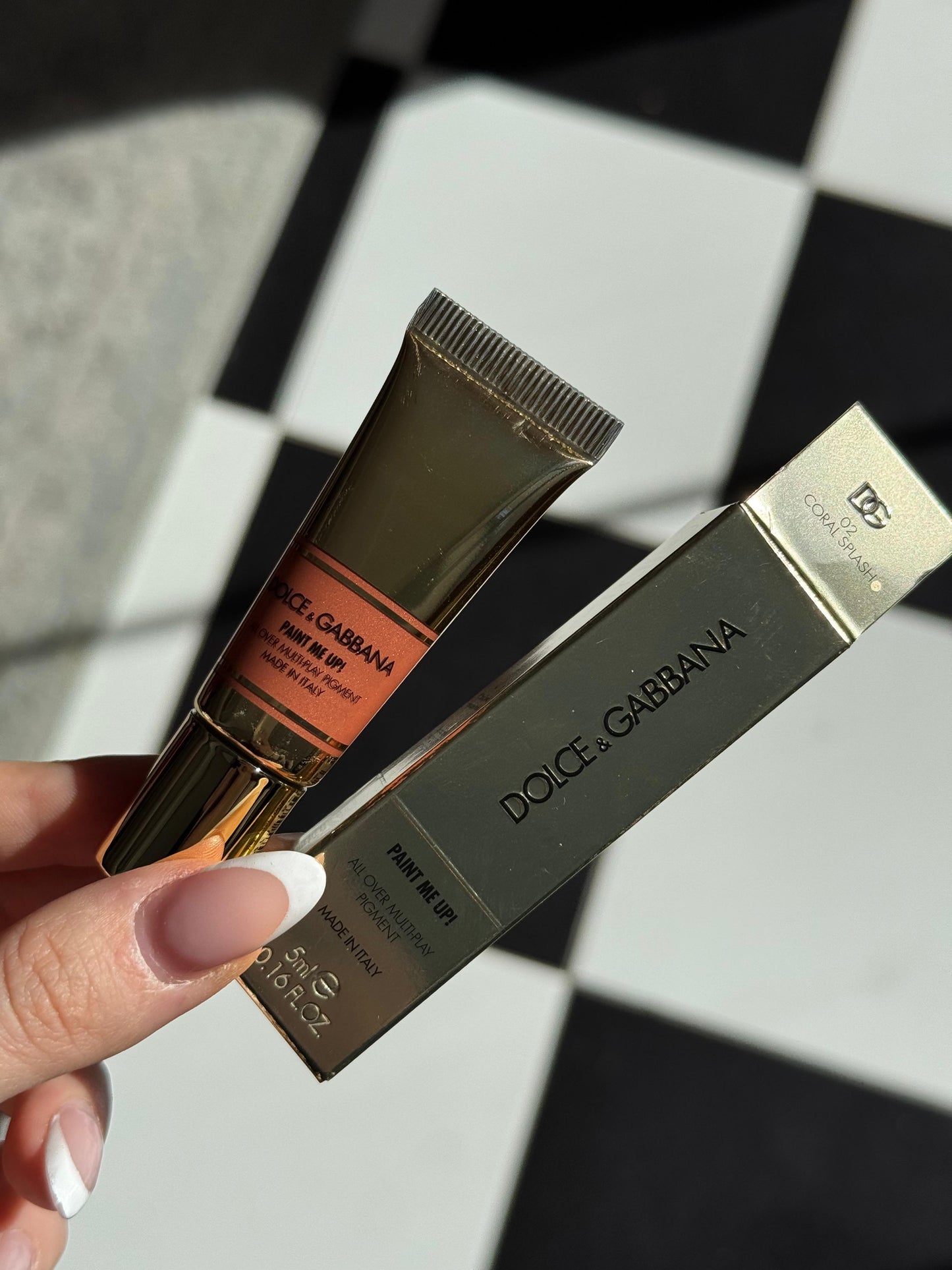 DOLCE&GABBANA Paint Me Up!
All Over Multi-Play Pigment For Face, Eyes And Lips (02)