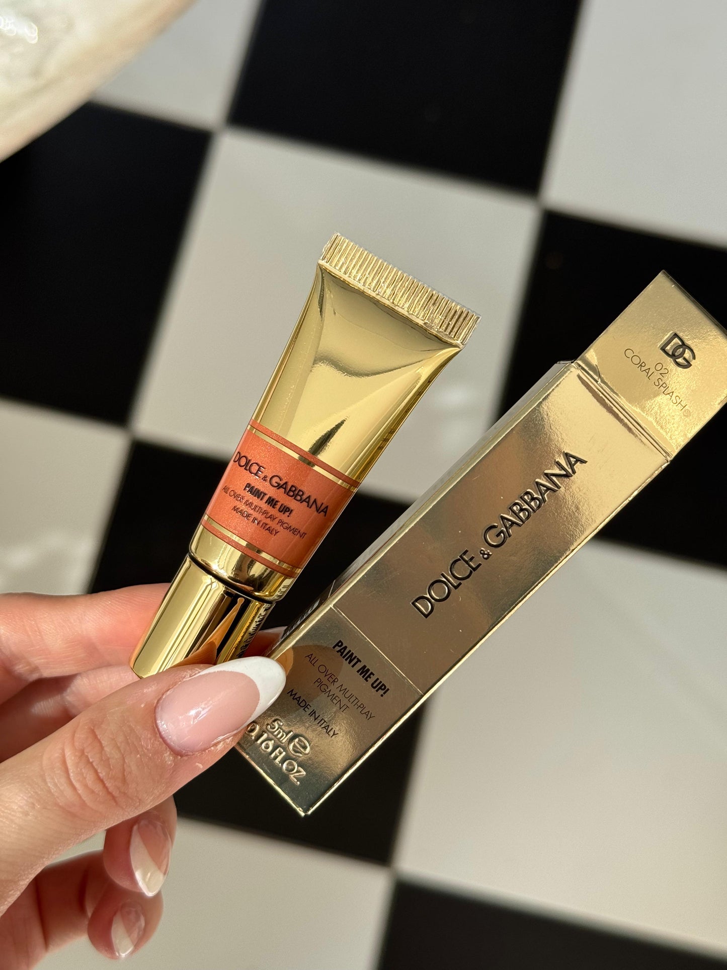 DOLCE&GABBANA Paint Me Up!
All Over Multi-Play Pigment For Face, Eyes And Lips (02)